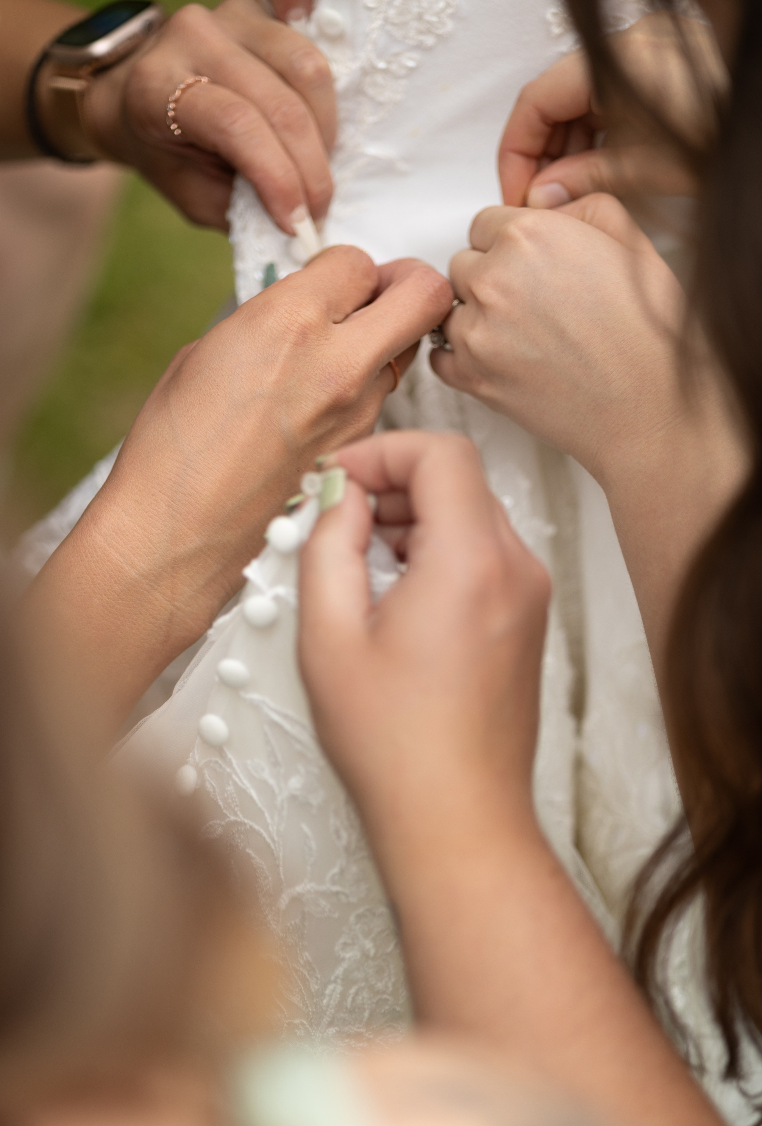 Backyard Wedding. Family and Wedding photographer