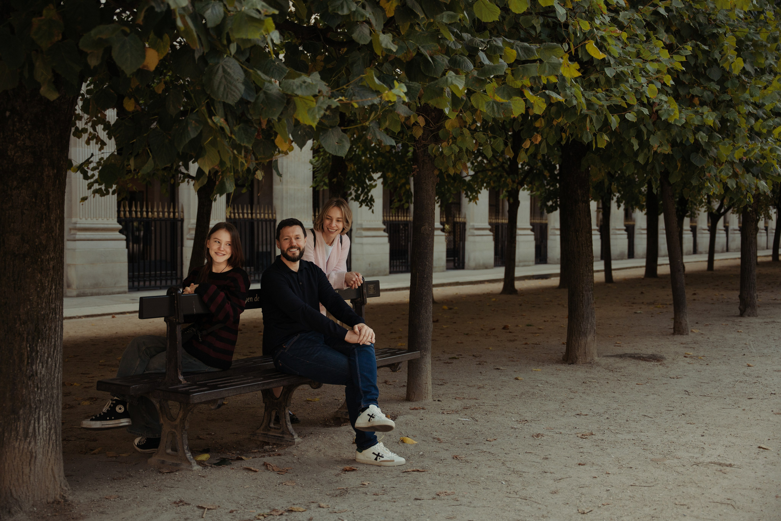 Family of 3 — the morning stroll. Фотограф в Париже Полина Осипова