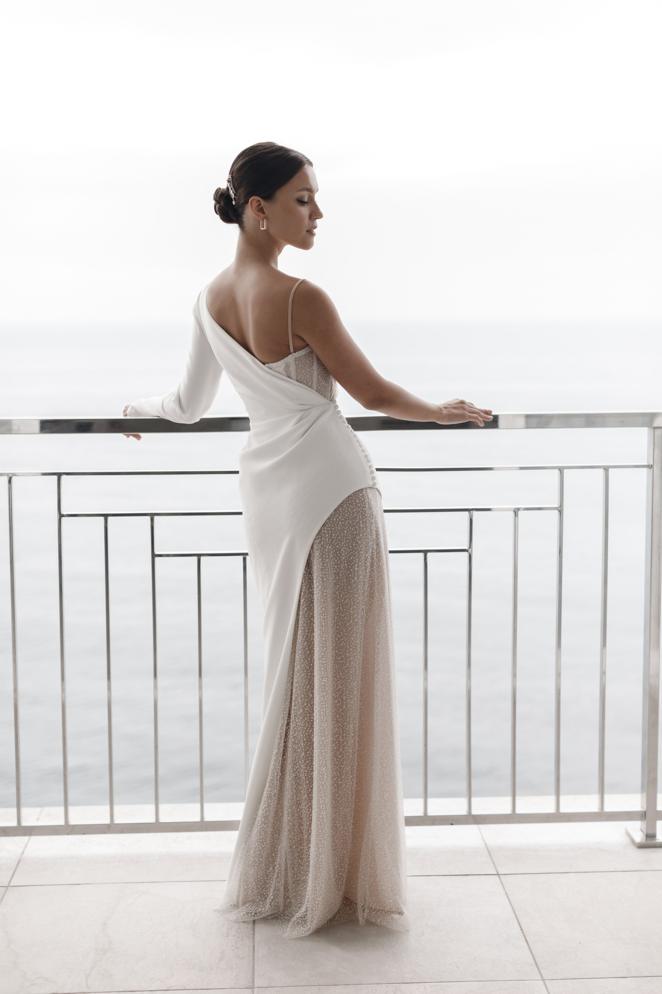Bride’s morning photoshoot by Alice Bell. Alice Bell — Wedding photographer in New York