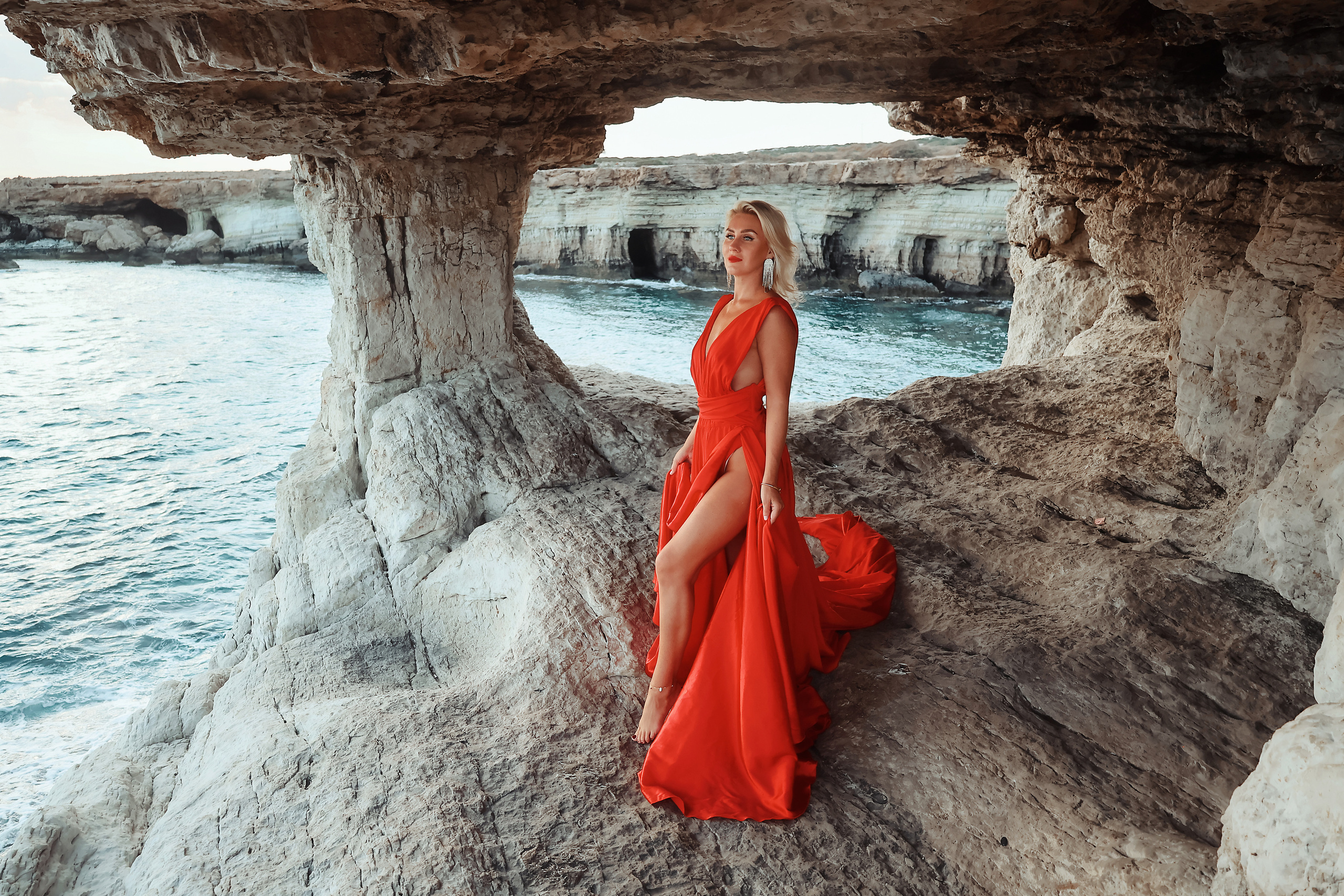 Индивидуальная фотосессия в летящем платье, Айя-Напа. Июнь, 2022. Kipriotka. Ваш фотограф на Кипре (Айя-Напа, Протарас)