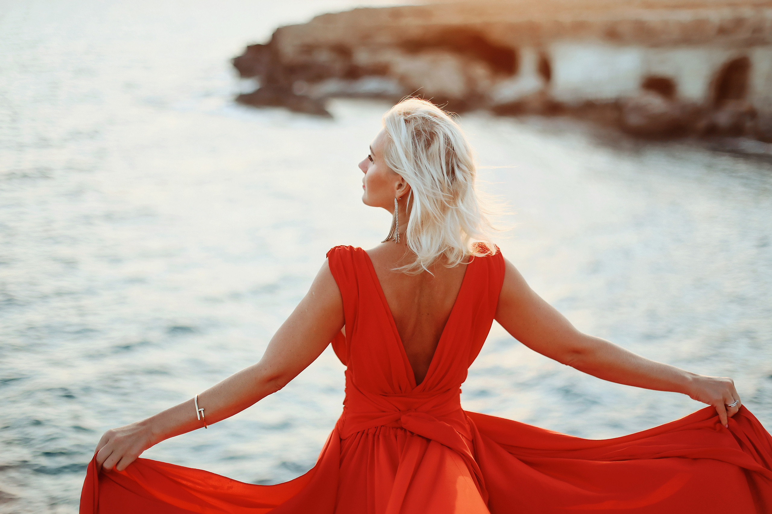 Индивидуальная фотосессия в летящем платье, Айя-Напа. Июнь, 2022. Kipriotka. Ваш фотограф на Кипре (Айя-Напа, Протарас)