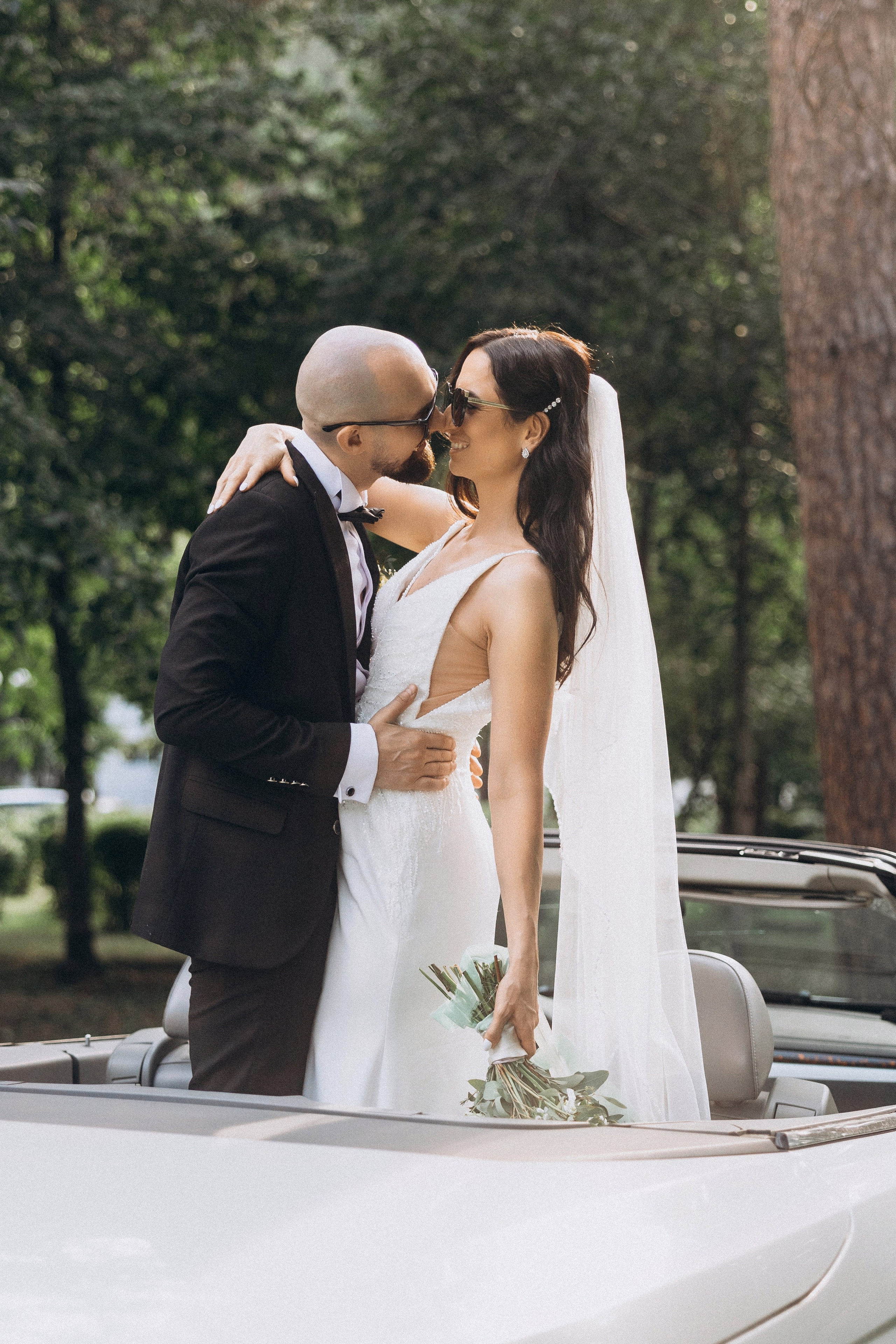 Claudia & Octavian. Wedding Photographer, based in Iasi, Romania, but will travel all over the globe to make sure you look amazing in all your wedding photos