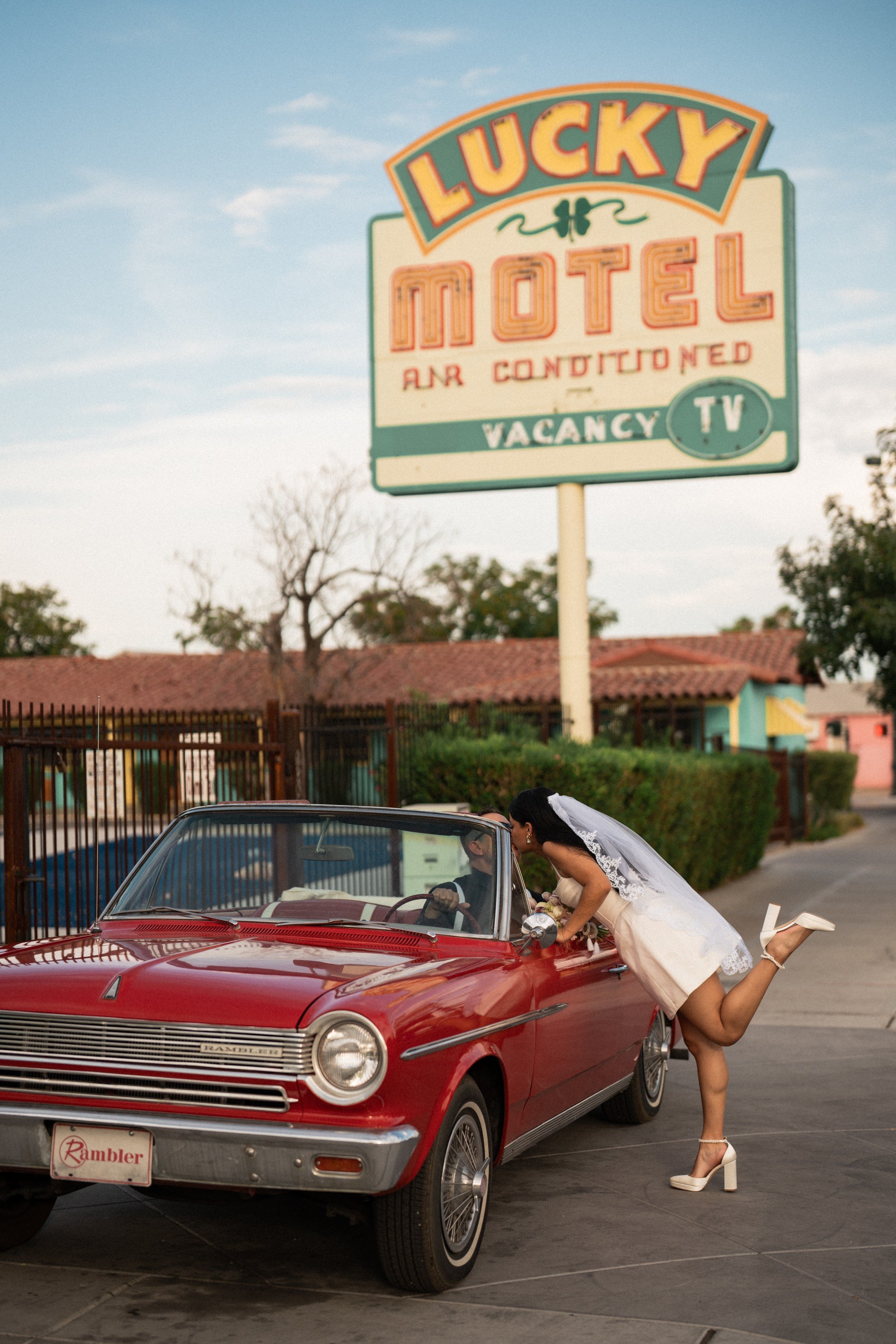 Stephanie&Ryan. Wedding & elopement photographer Viktoriya Kravtsov. Las Vegas