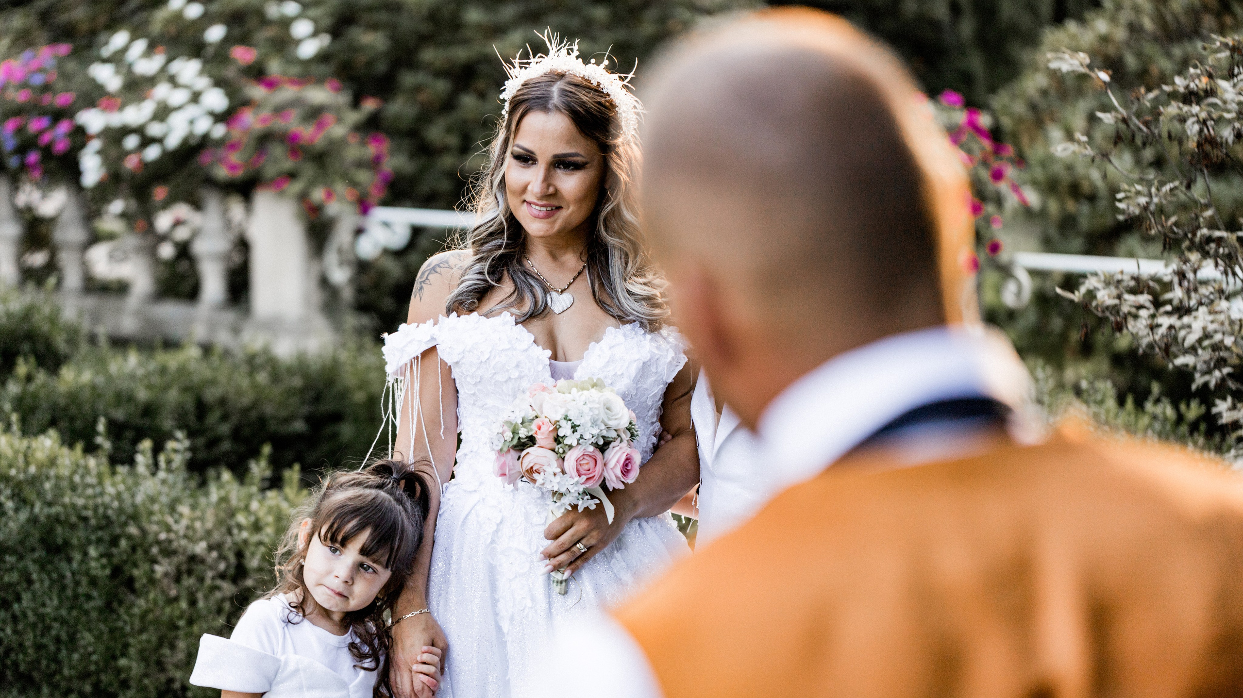 Pavel & Yveta. Svatební fotograf a kameraman v Česku a po celé Evropě — Teplice, Ústí nad Labem, Praha, Drážďany