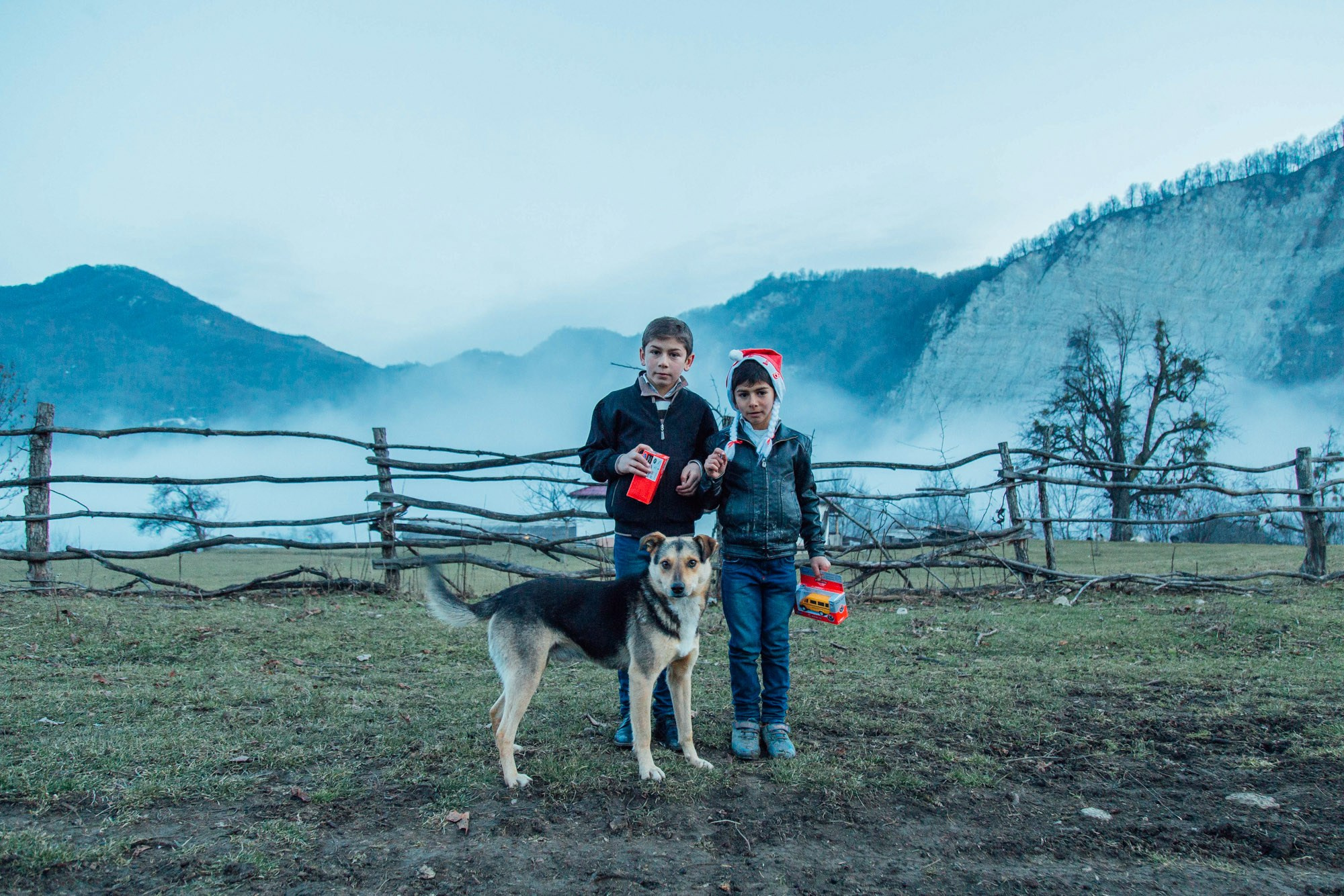 Şaxta Baba Ucqar Dağ Kəndlərində - Sosial Layihə. Bakıda Peşəkar Tədbir, Love Story və Təbiət Fotoqrafı — Elşən Baba