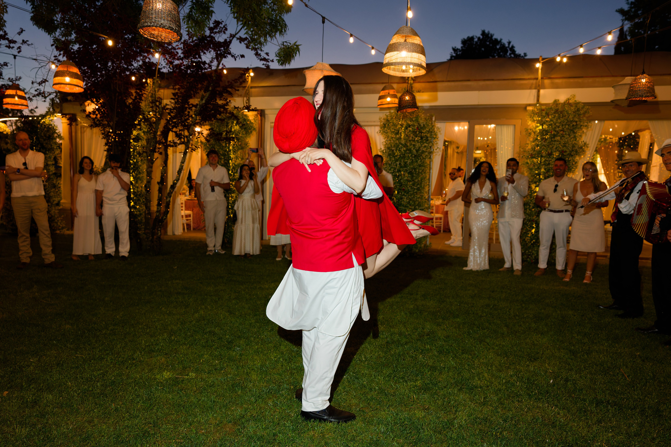 Pizza Party at Tenuta Massini, Florence, Italy. Destination Wedding Photographer — Nikita Burtsev