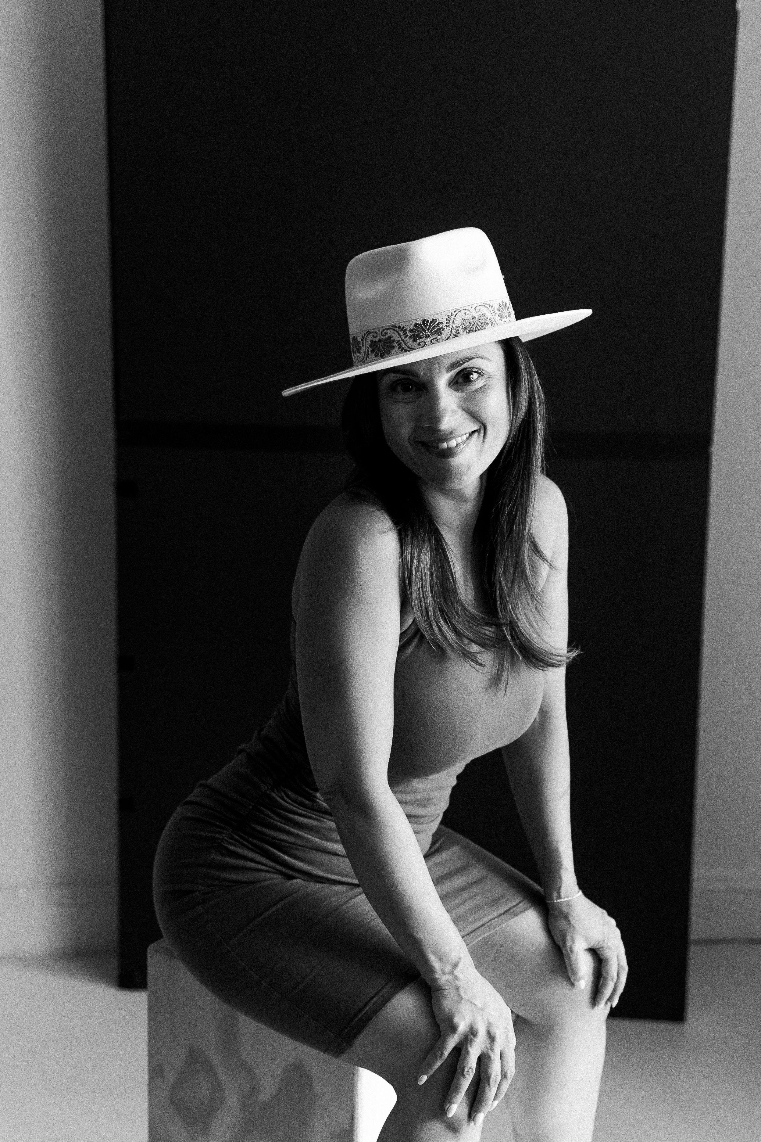 S. Rawnoir- Portrait photography by Daria Paliy.Timeless black&white portraits of women in NYC area