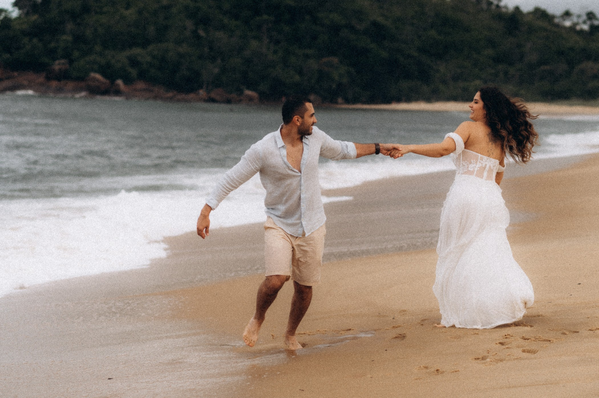 Samantha & Juliano | Ensaio de Casal na Praia de Ubatuba