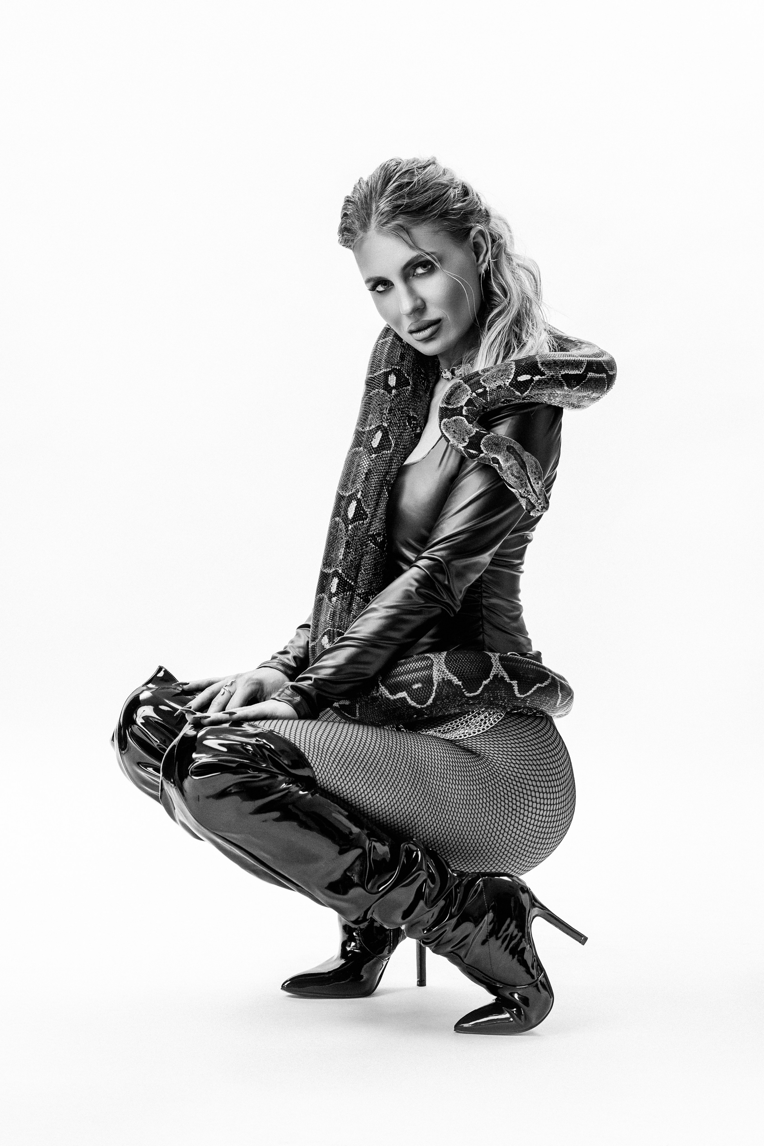 Nadzeya (Boa photoshoot) 09.03.2025. Portree- ja perefotograaf Anton Hansen Tallinnas, Eestis