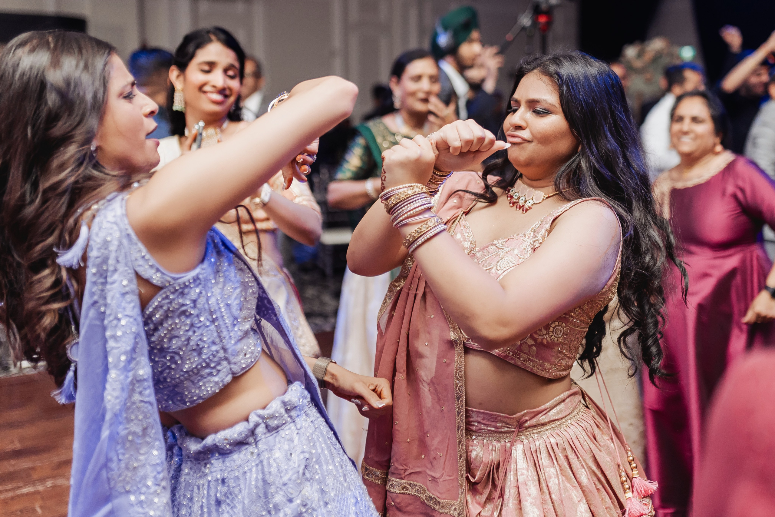 Darshil & Shailja. Wedding Photographer & Cinematographer studios