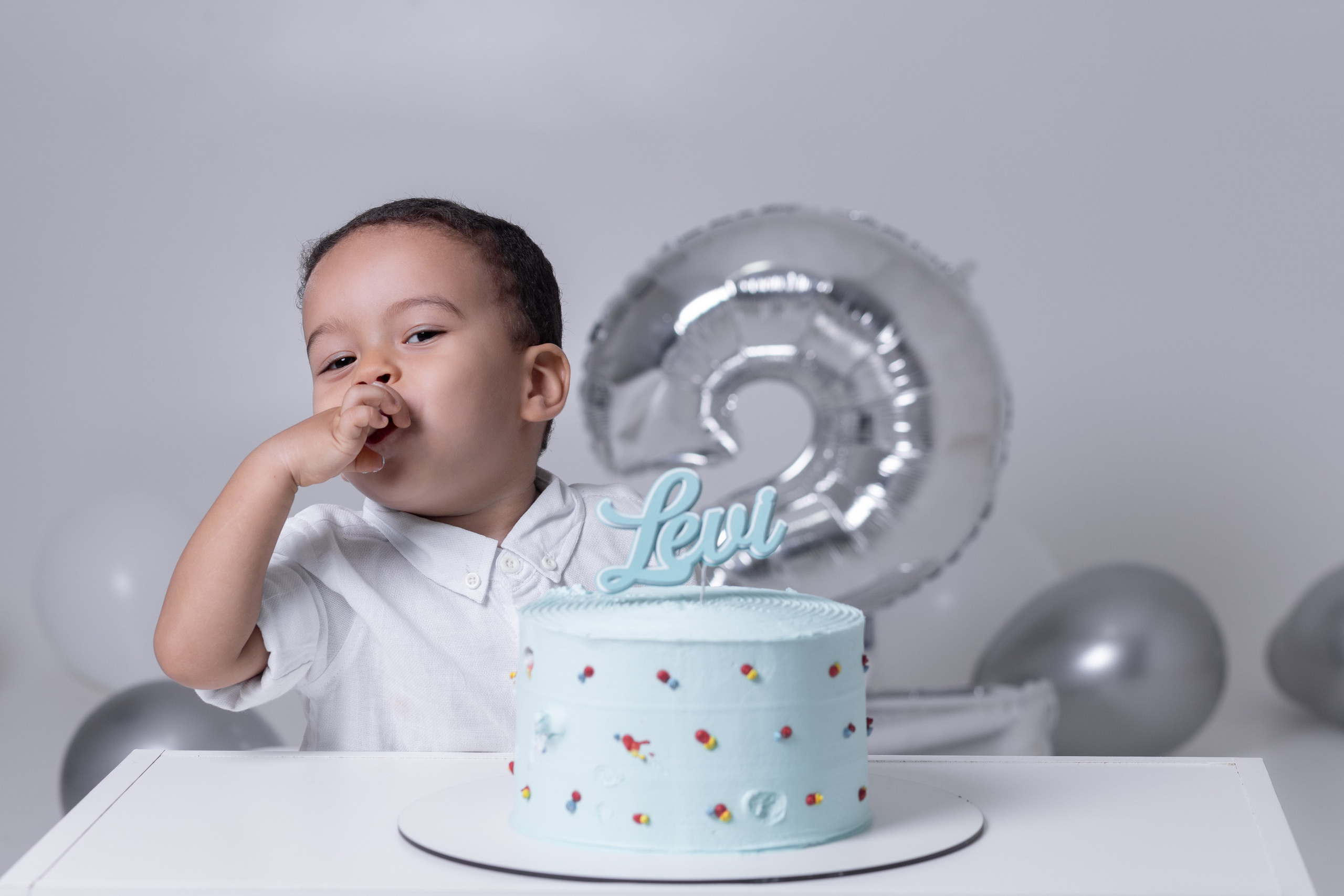 Levi 2 anos. Bem-vindo ao Meu Mundo Fotográfico