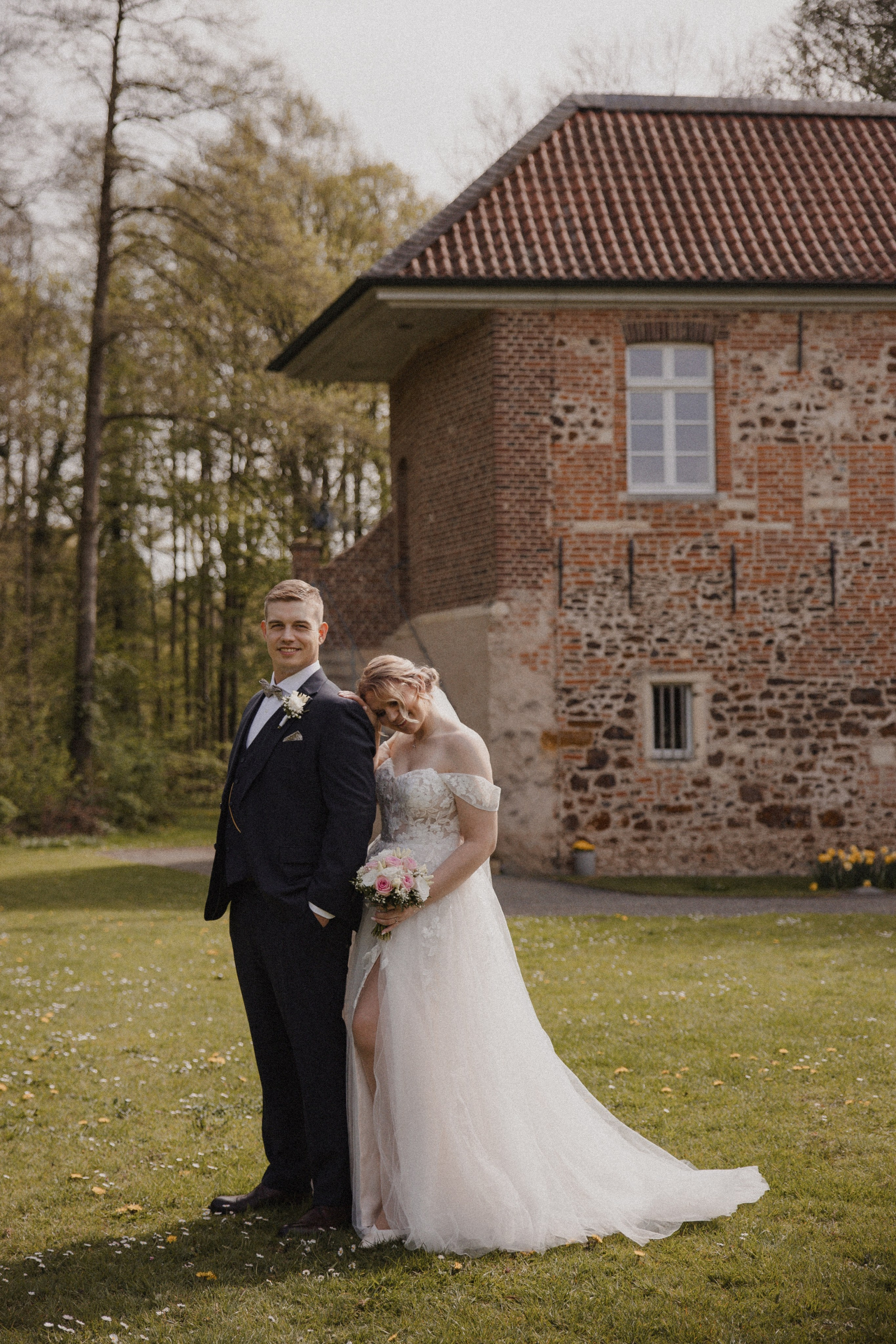 Lorena & Jan l Schloss Sythen. Hochzeitsfotografin Bochum | Halyna Reiche Fotografie NRW