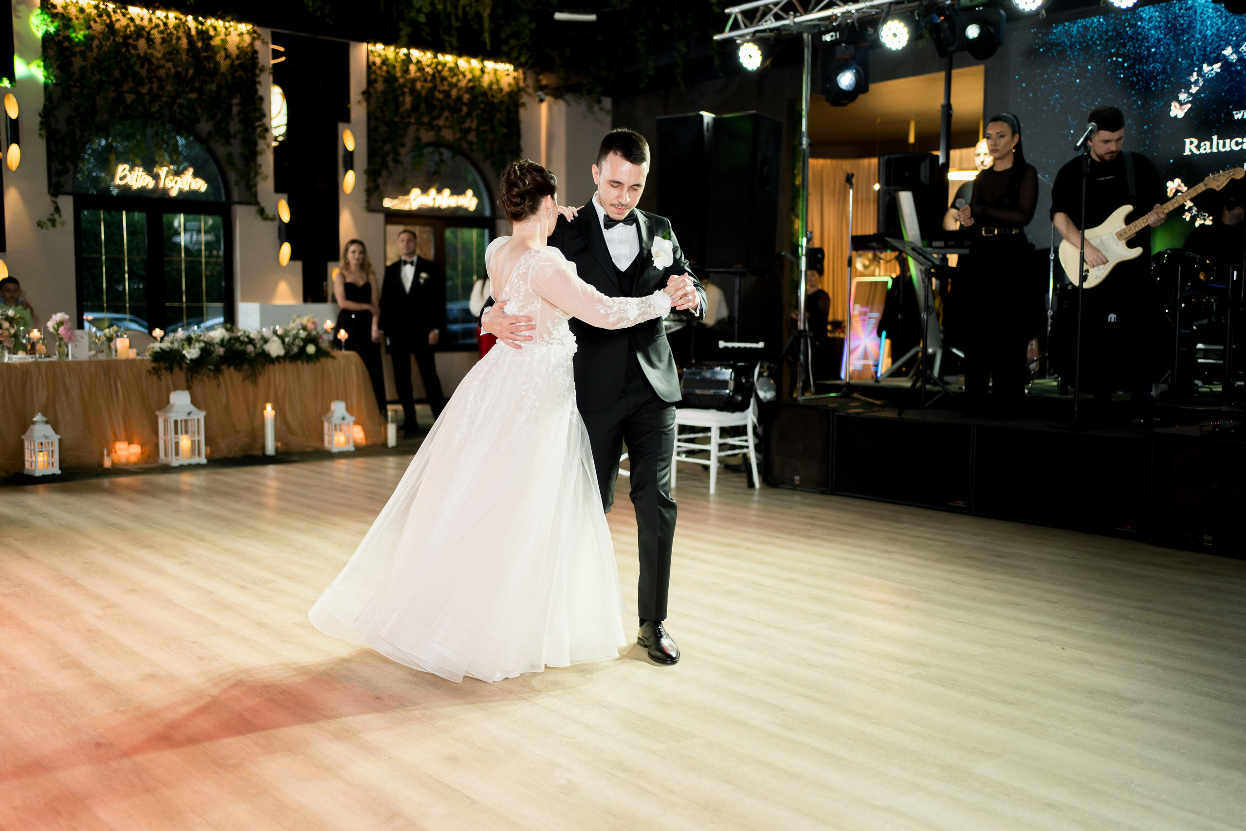 PARTY. Gabriel Florea — Fotograf nuntă București