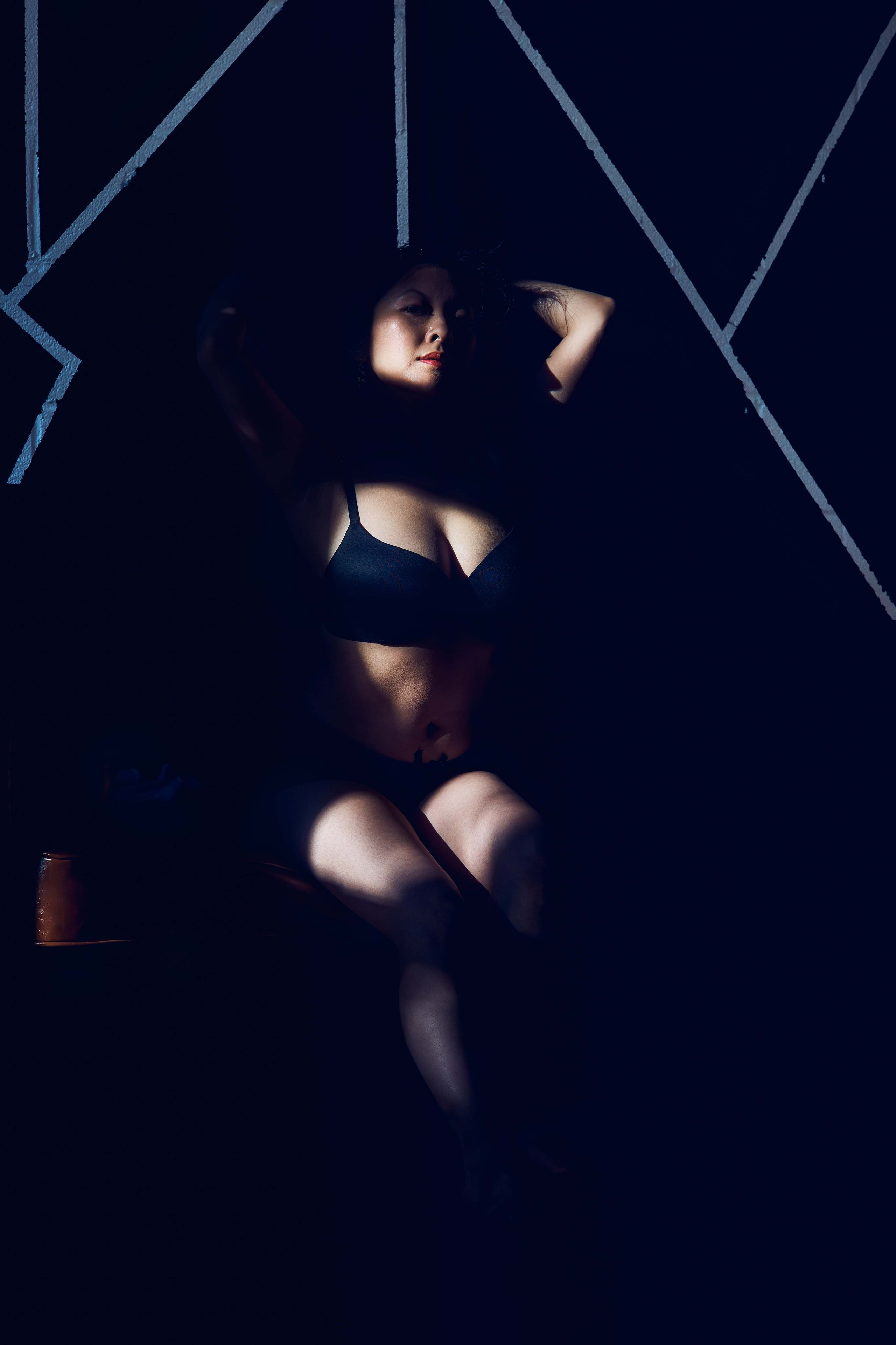 Boudoir session packages in New York. Professional Headshot Photographer in NY & NJ
