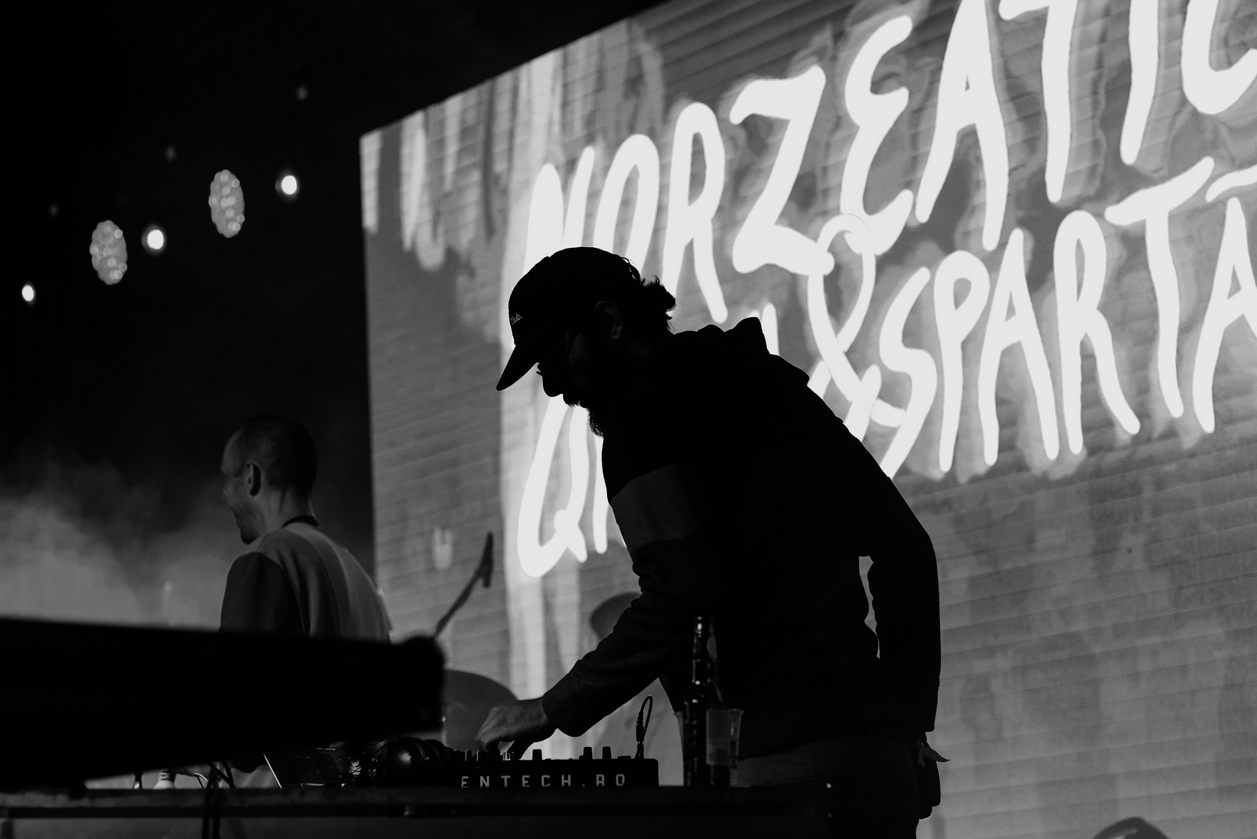 Nor Zeatic & Qinta Sparta. Hornetart