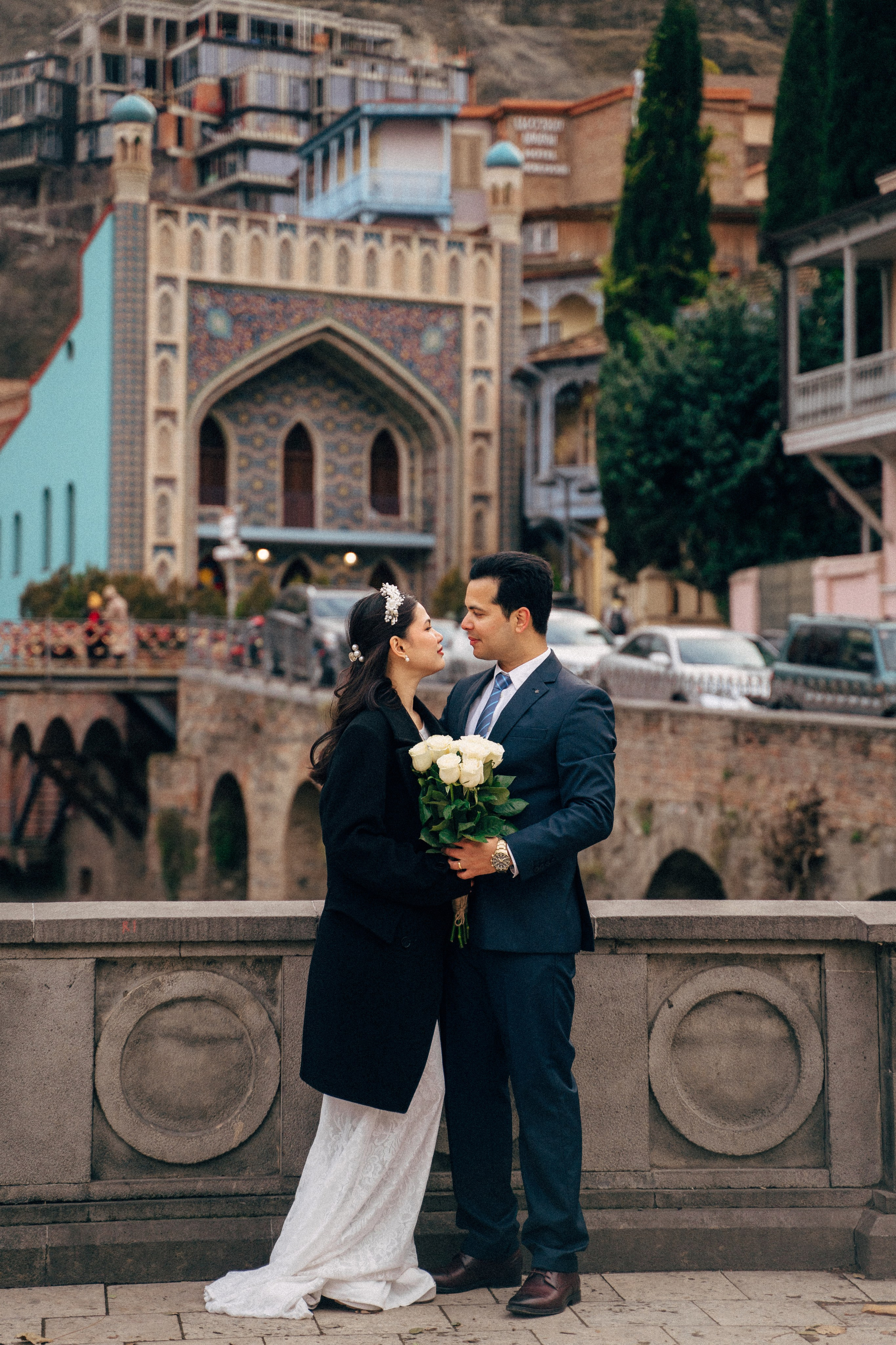 Wedding photo shoot in the Tbilisi Botanical Garden in winter