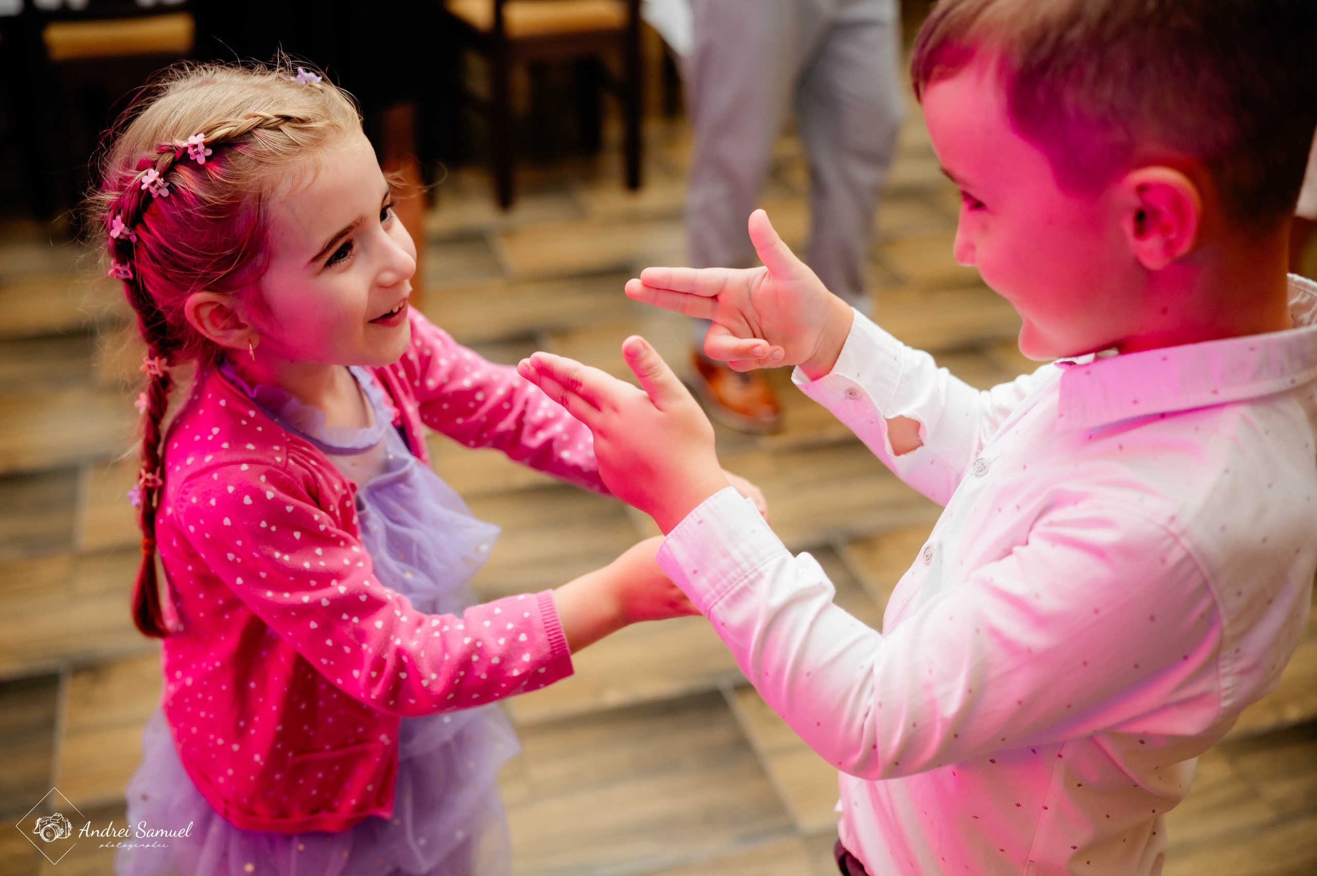 Ema. Andrei Samuel – Fotograf București | Evenimente, Studio, Imobiliare, Produs