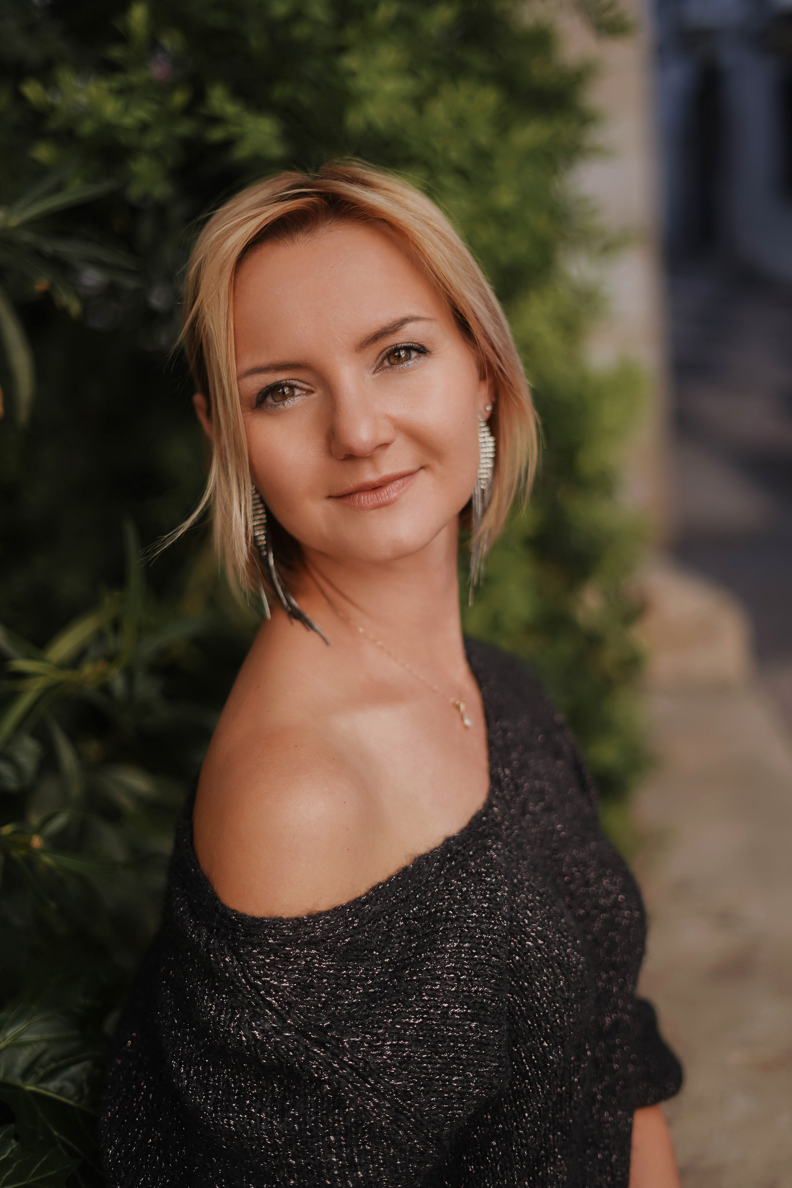 El paseo de Tatiana en Altea. Fotografo familiar, bodas, reportaje Diana Memetova Alicante, Benidorm