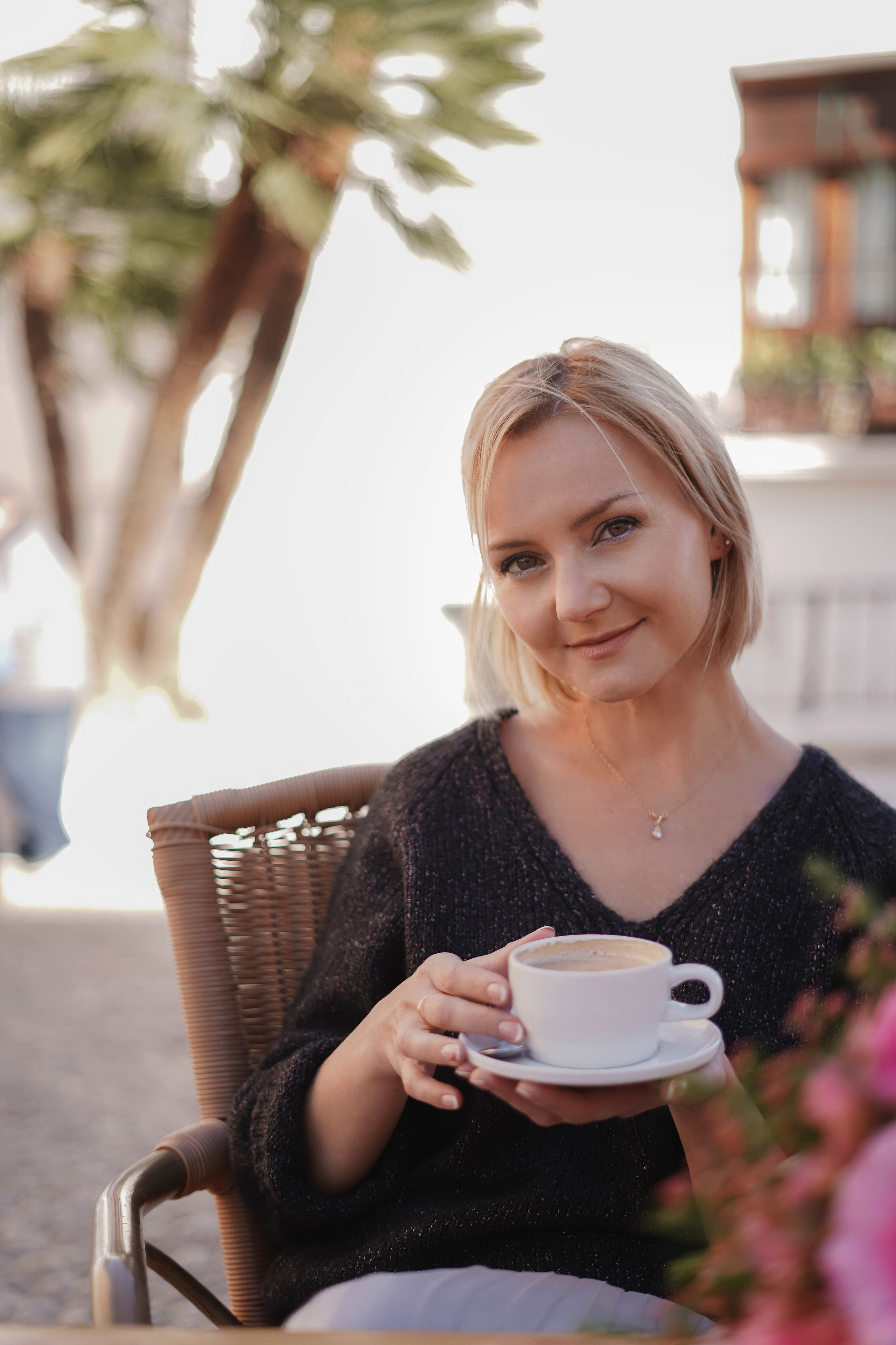 El paseo de Tatiana en Altea. Fotografo familiar, bodas, reportaje Diana Memetova Alicante, Benidorm
