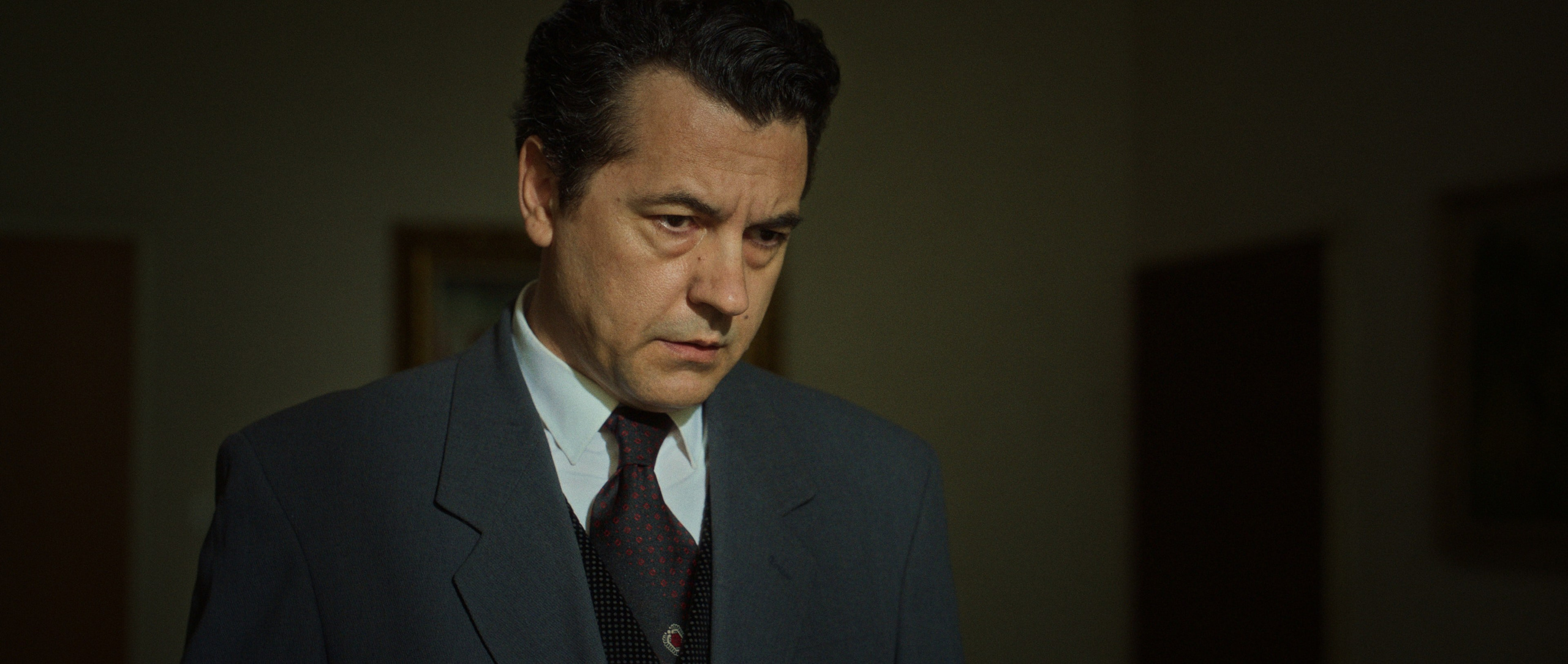 Ruski Konzul. Commercial and studio photographer in Belgrade