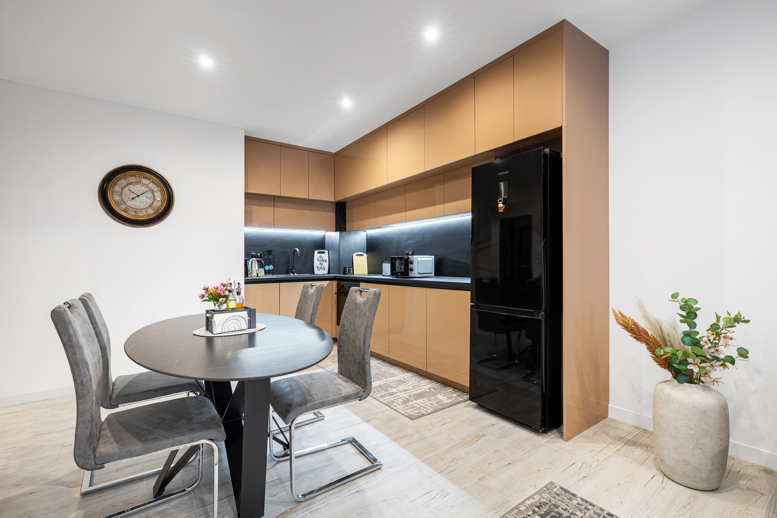 Апартамент за отдаване в Booking и Airbnb. Професионален фотограф в Пловдив и областта