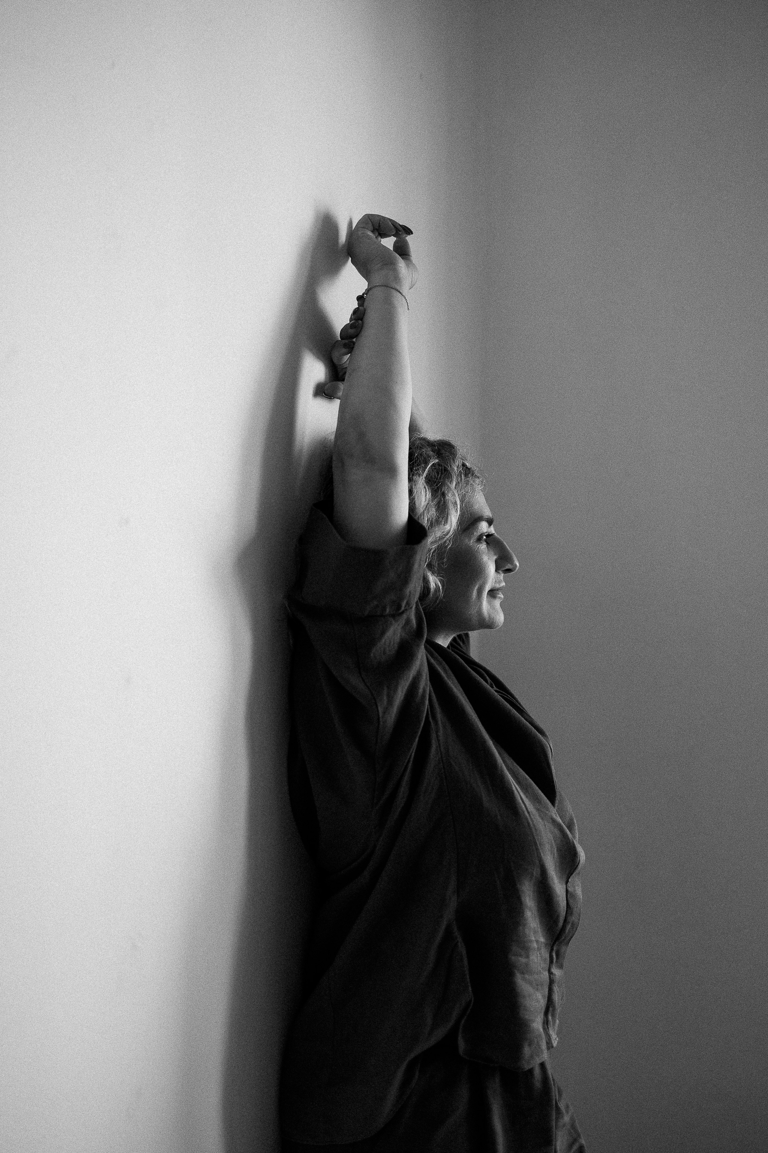 S. Rawnoir- Portrait photography by Daria Paliy.Timeless black&white portraits of women in NYC area