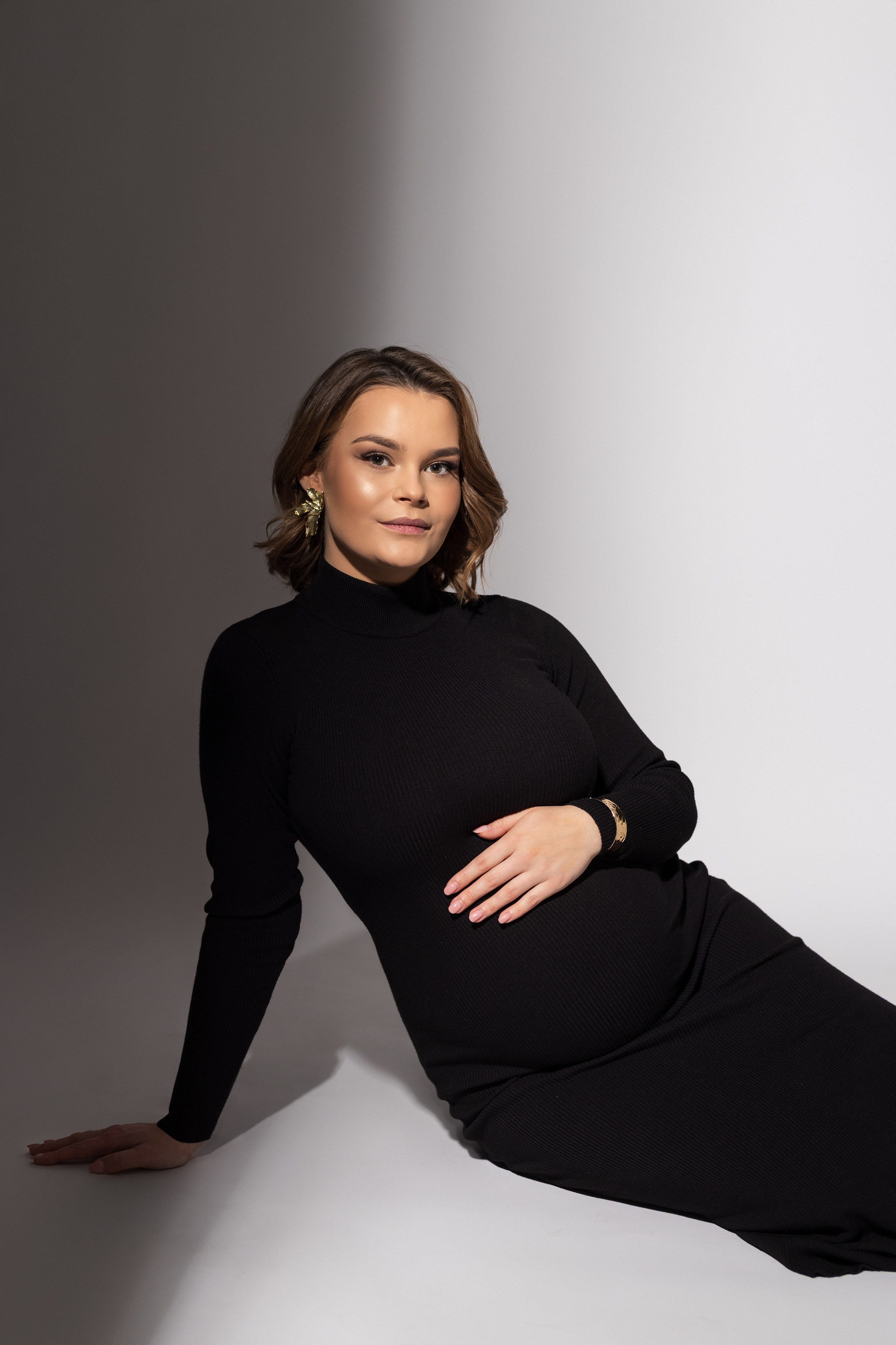 Sesja ciążowa Sabiny. Fotograf Brzesko – fotografia biznesowa, ciążowa, kobieca i reportaże, Beata Buziak