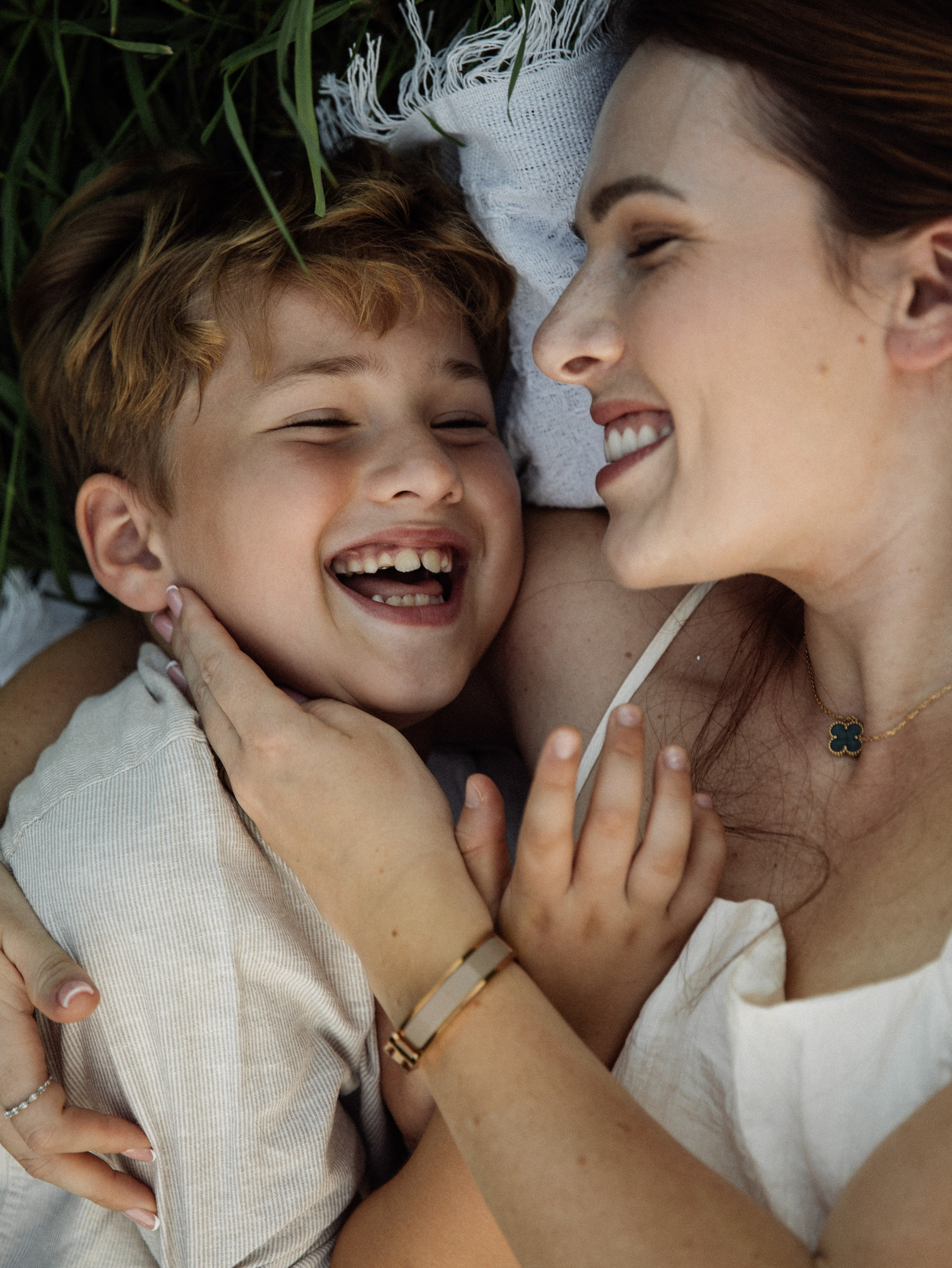 Family (Outdoor). Wedding Photographer