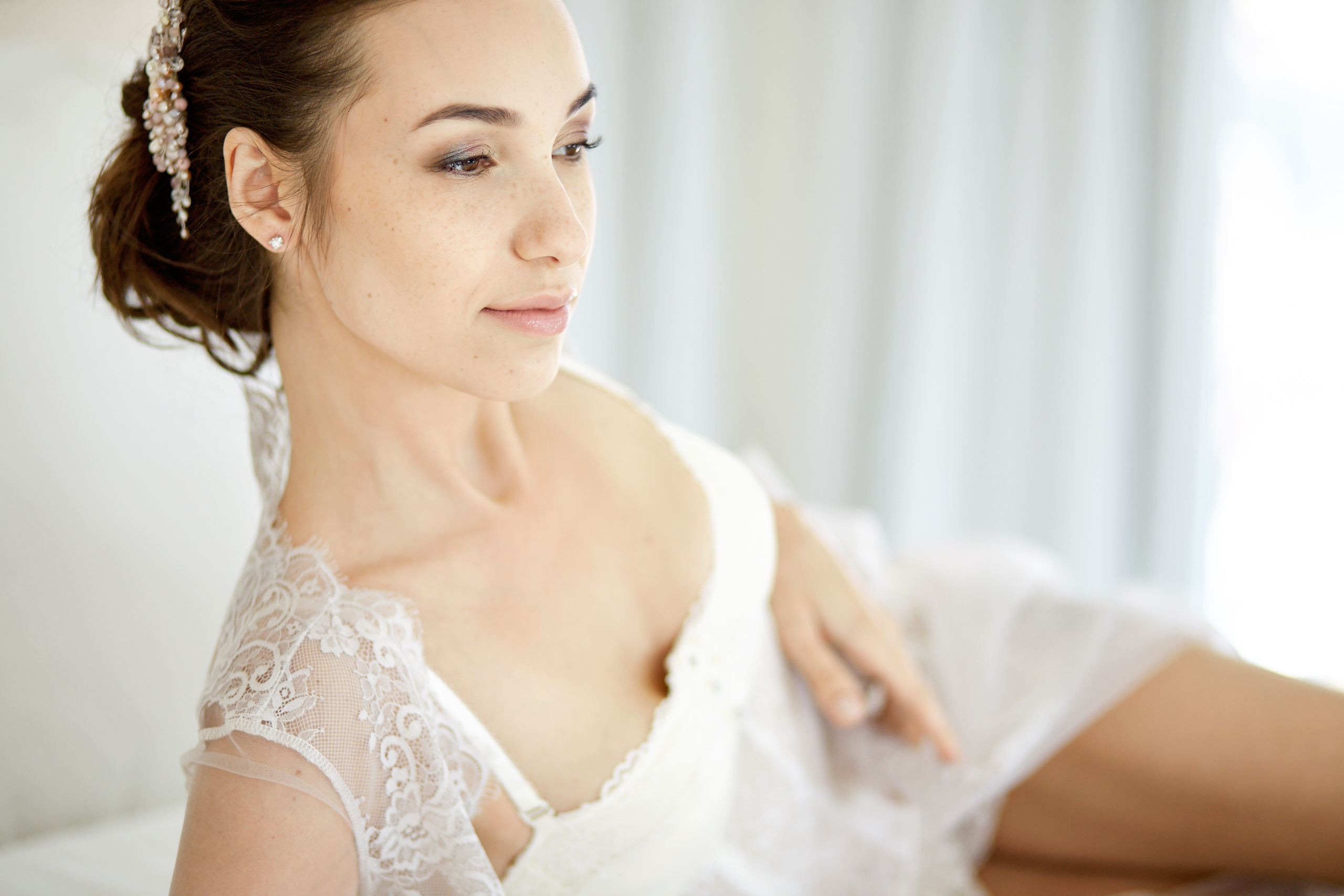 Yulya, morning Bride. Destination photographer in Barcelona, Spain, Europe, Worldwide - Andr
