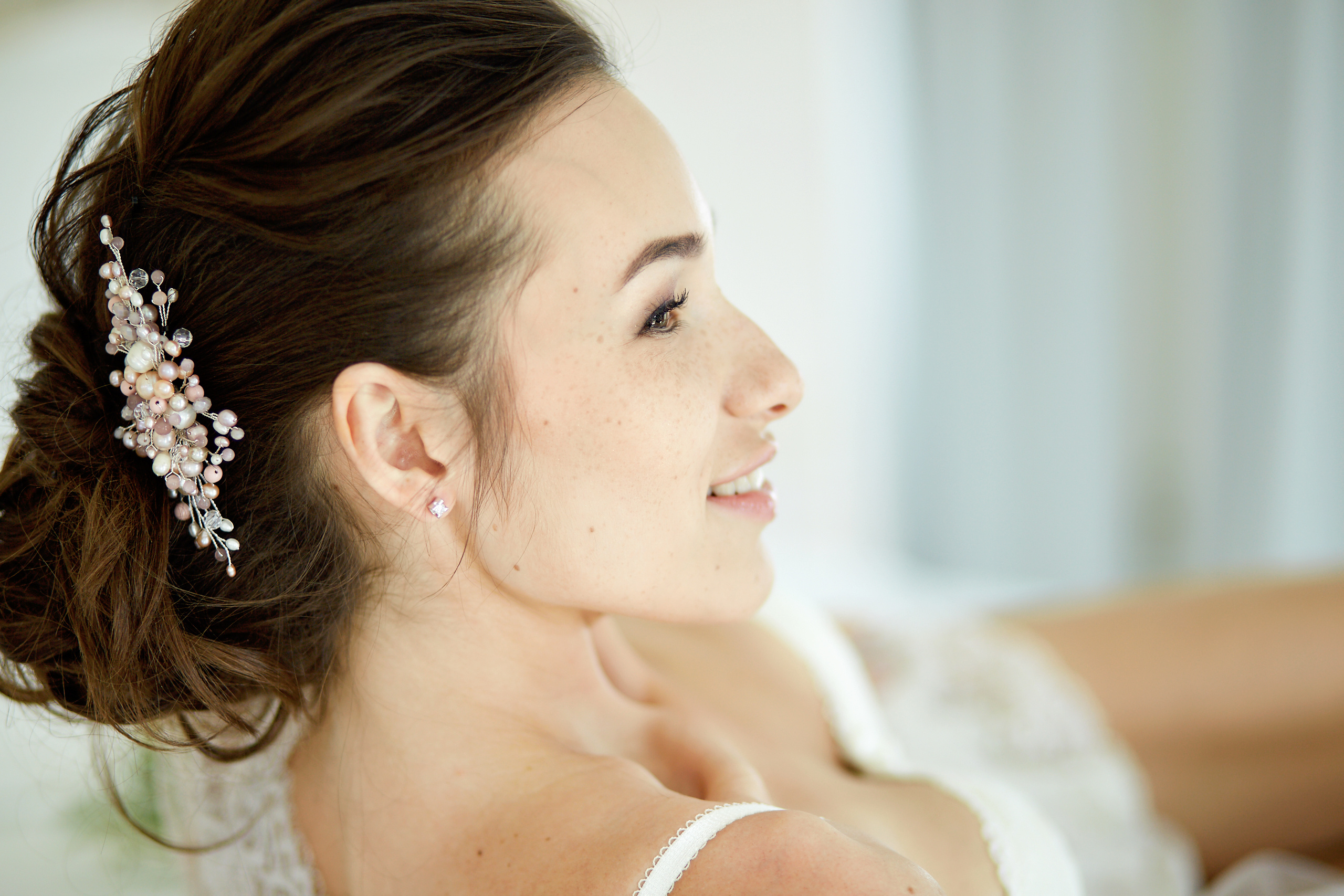 Yulya, morning Bride. Destination photographer in Barcelona, Spain, Europe, Worldwide - Andr