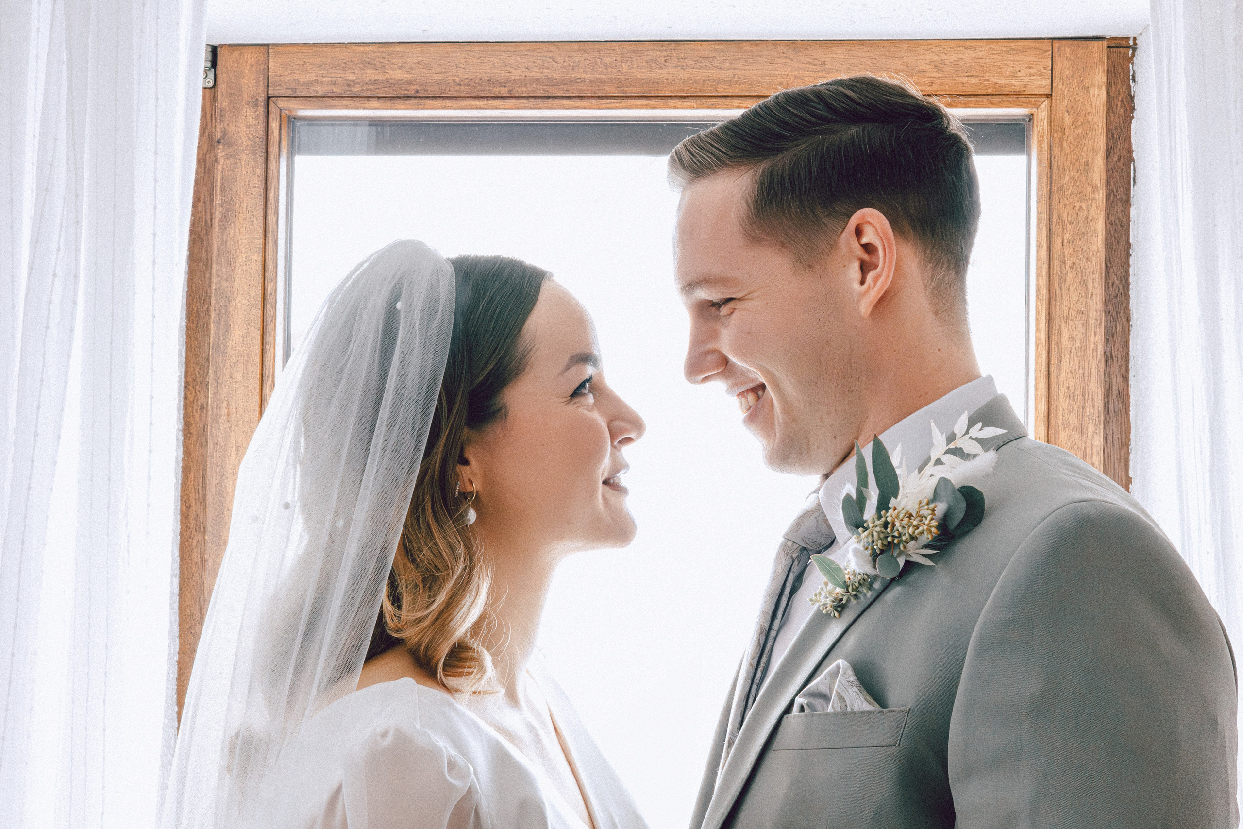 Joelle & Marius. GoldenHourStory