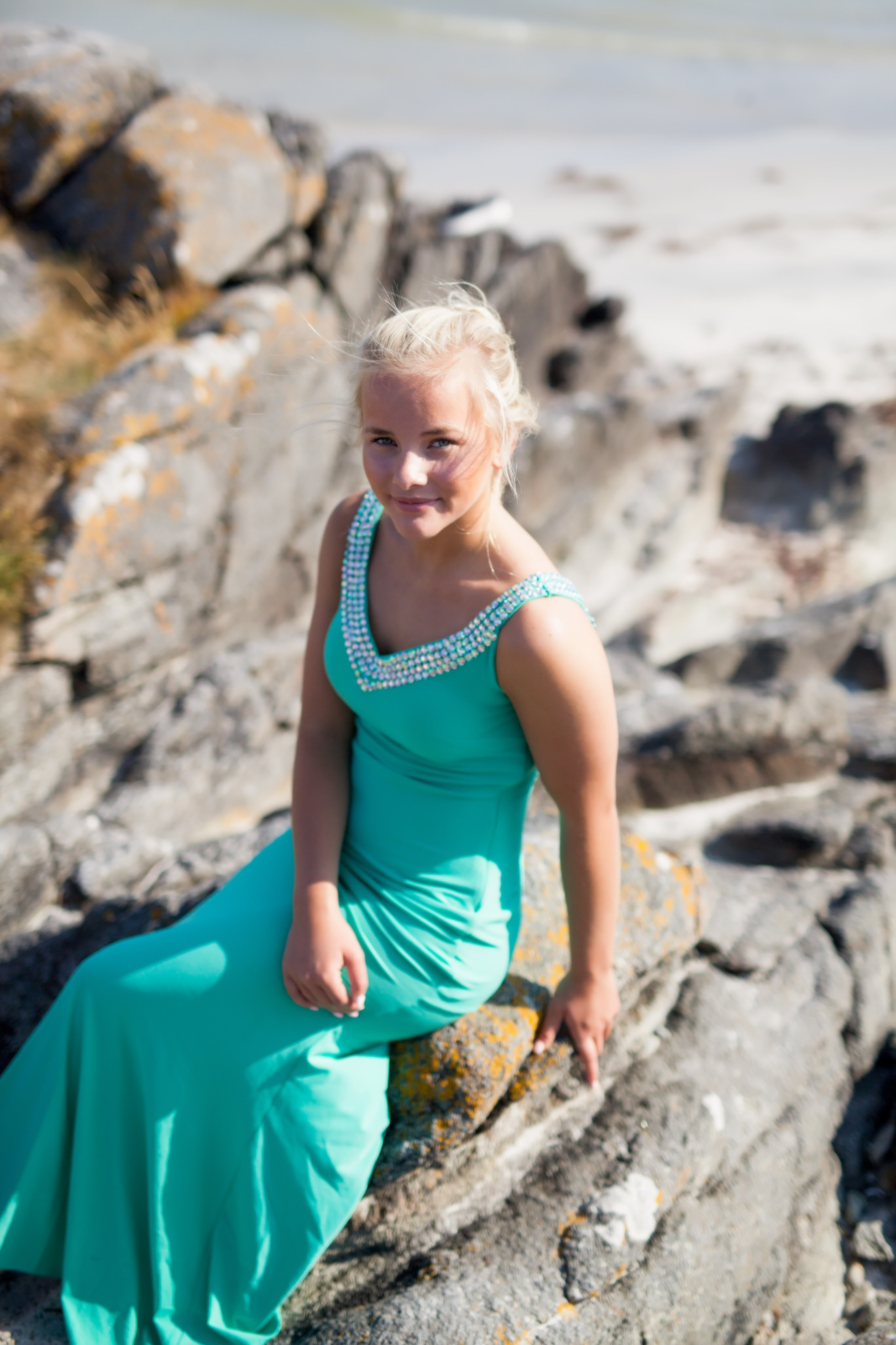 Norwegian coast. Family and real state photographer in Haugesund Dina Vikra