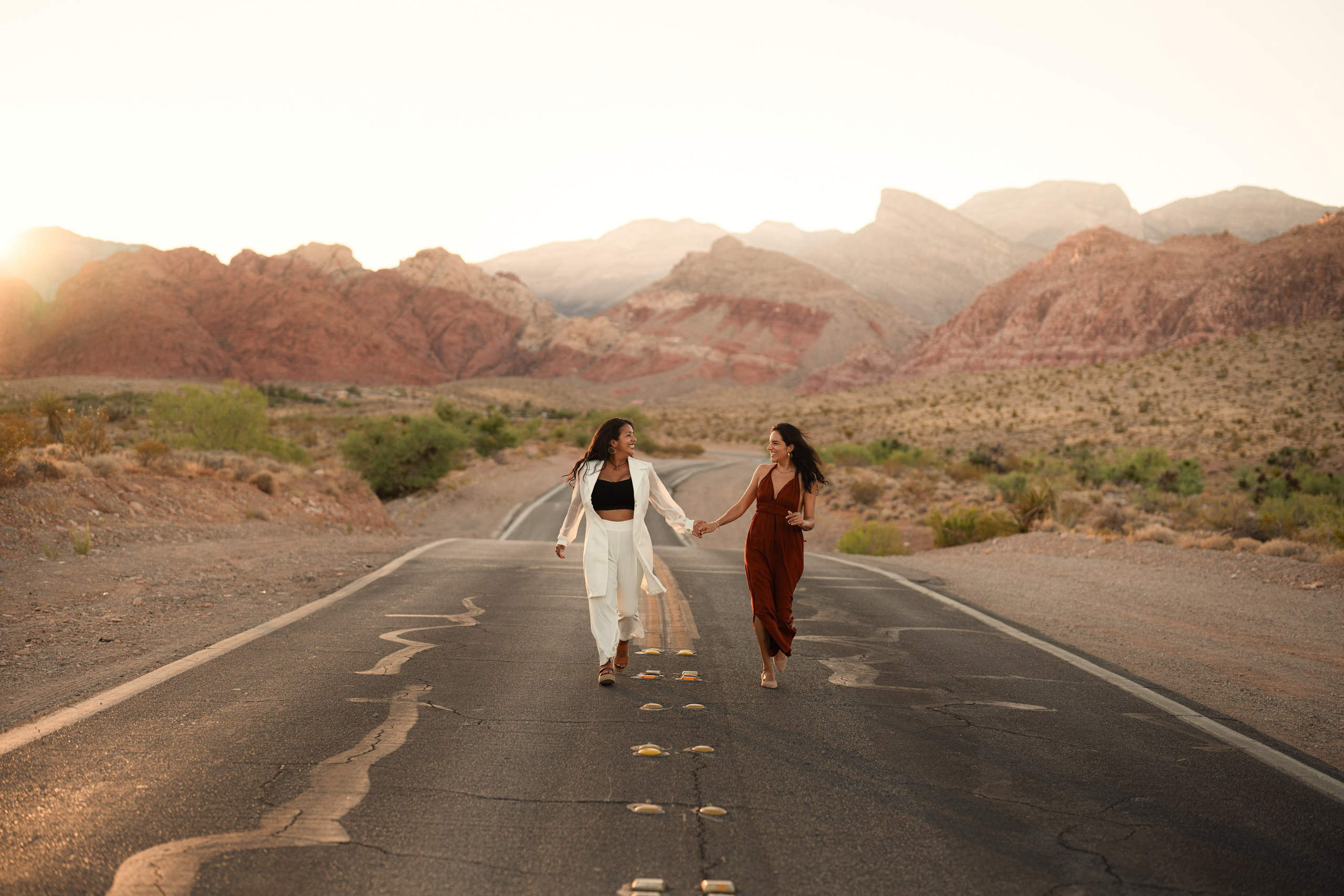 Liz&Fatima. Wedding & elopement photographer Viktoriya Kravtsov. Las Vegas