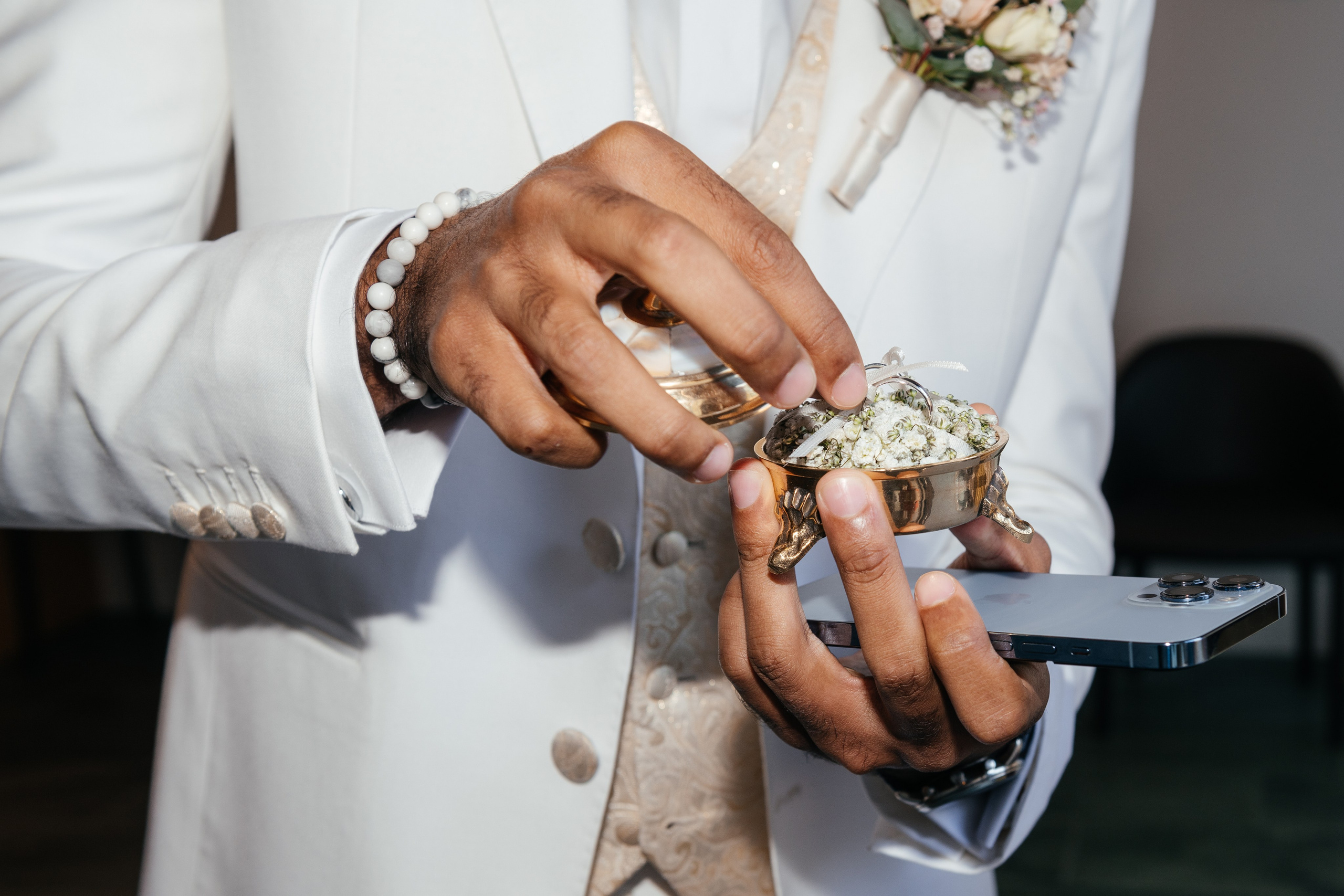 FLORENCE & JAMAL Dübendorf, Switzerland. I am Elena Altendorfer. Wedding photographer in Zurich and Switzerland