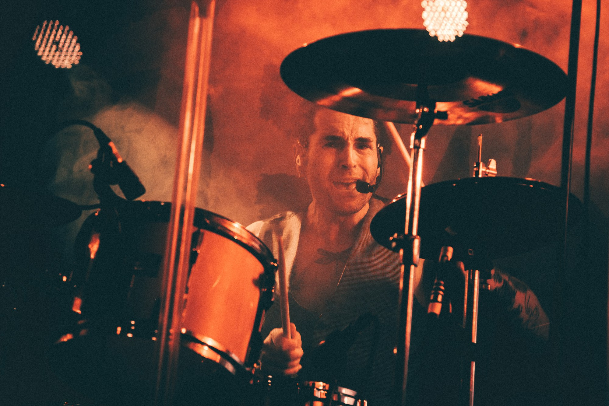 DENISDENIS — reportaje fotográfico del concierto en la Sala Marearock (Alicante) | FOTKAI