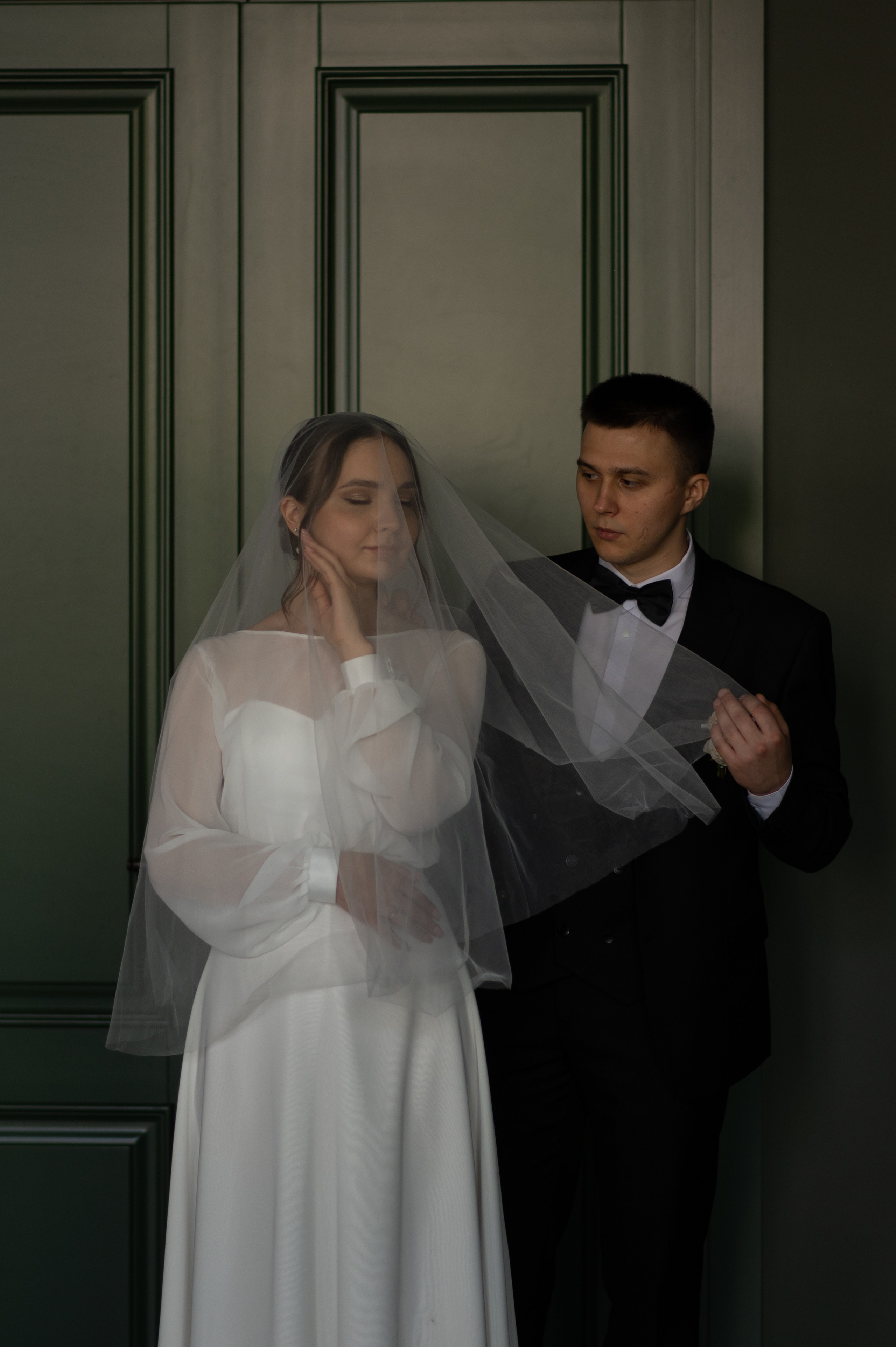 Smile. Wedding and commercial photographer