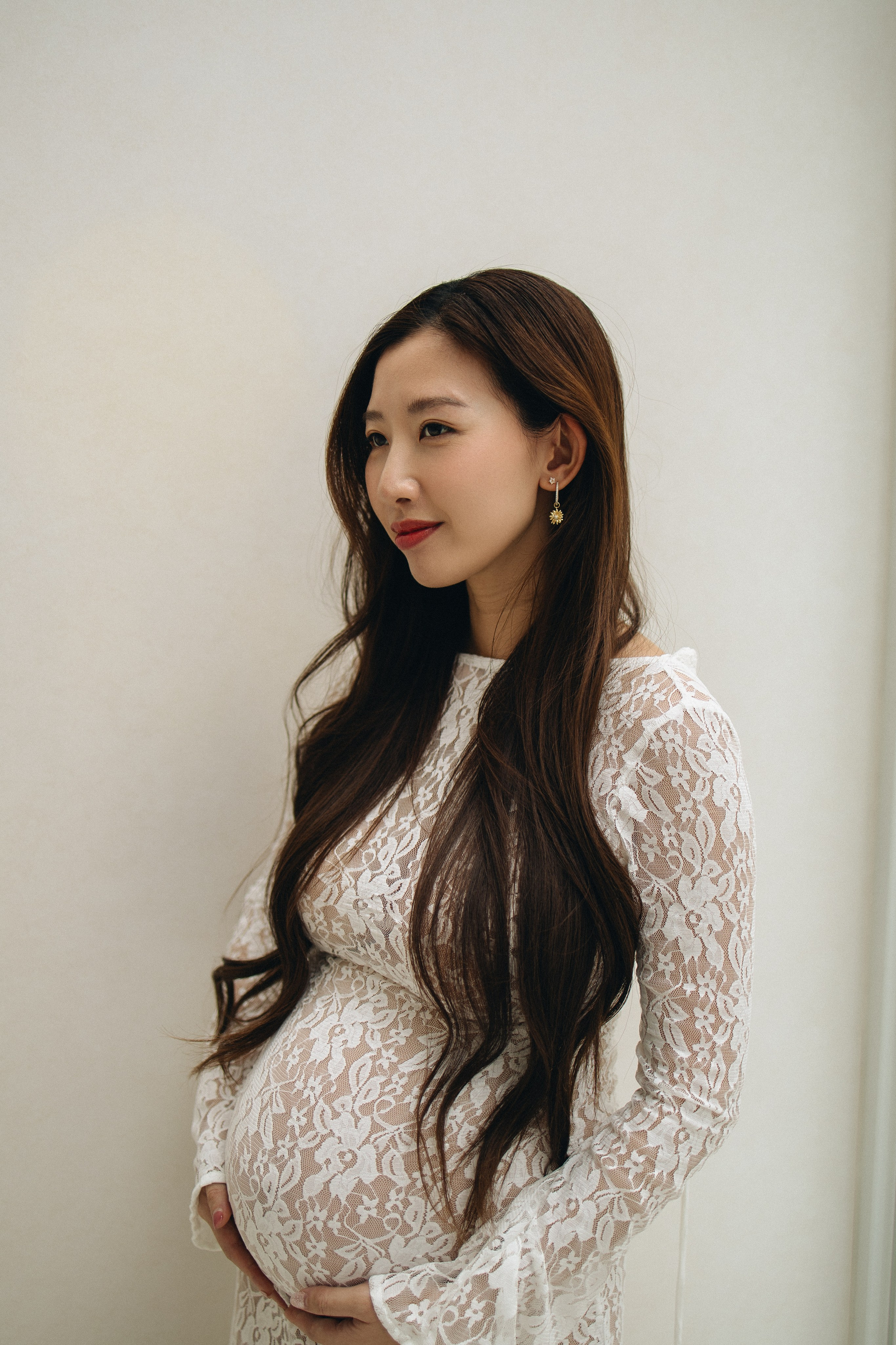 The Sweetest Anticipation. Family and wedding photographer in Bangkok, Thailand