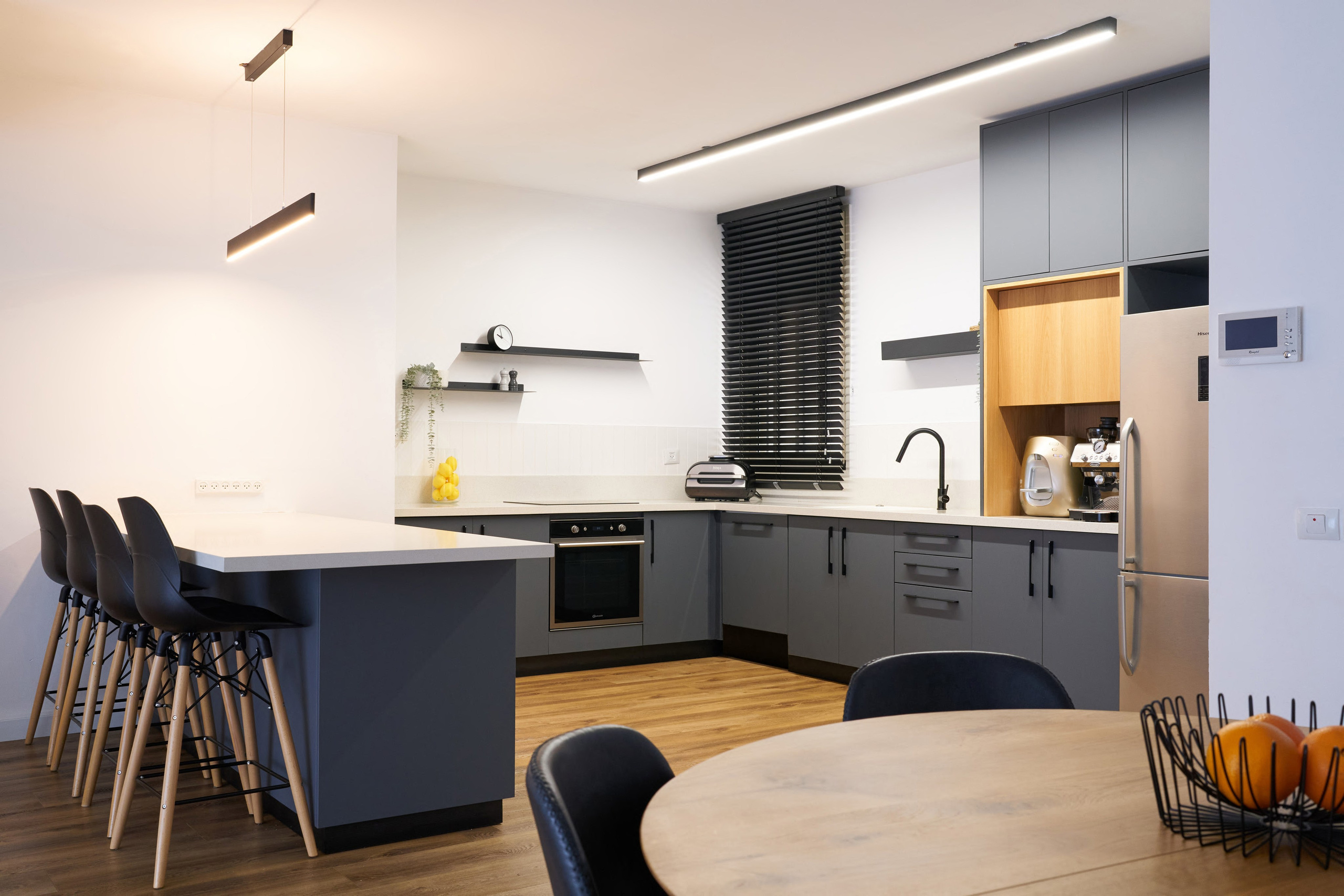 Interior. צלם אלכס ברט בישראל