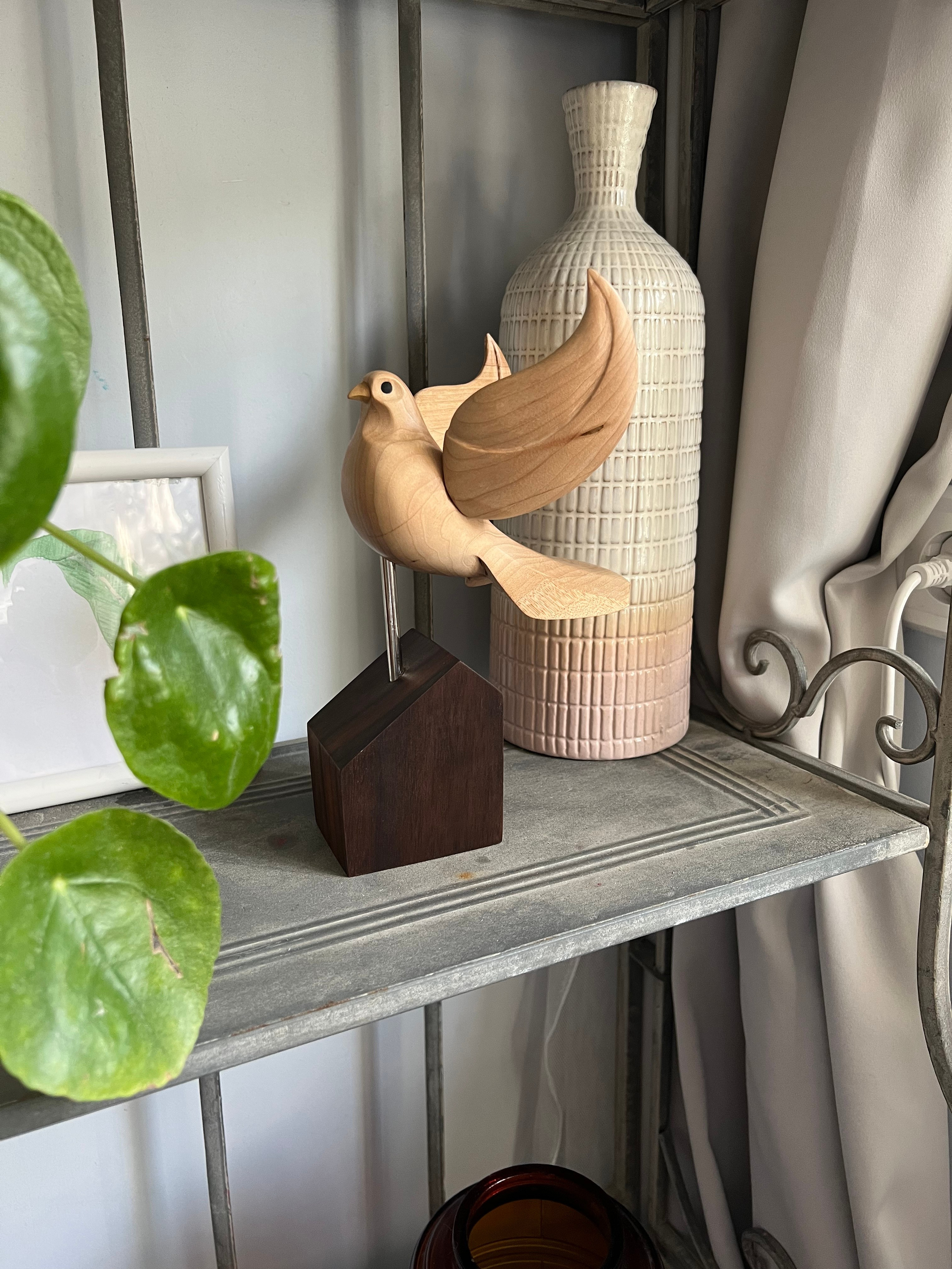 Голубь. Резьба по дереву. Уникальные декоративные скульптуры для интерьера