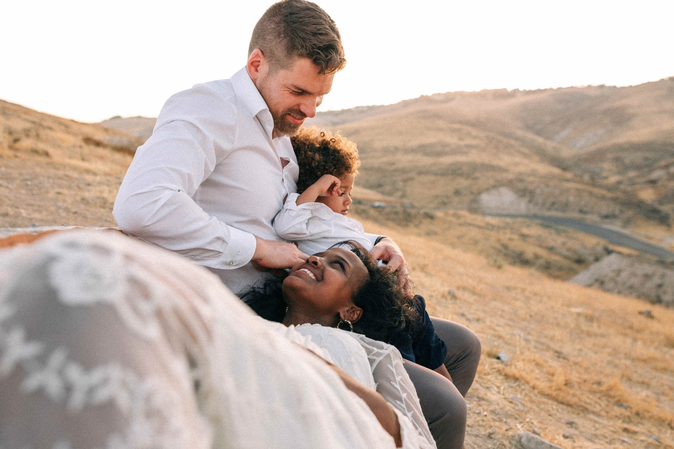 PHOTO SESSION IN THE DESERT NEAR MAALE ADUMIM. PHOTOGRAPHER IN ISRAEL