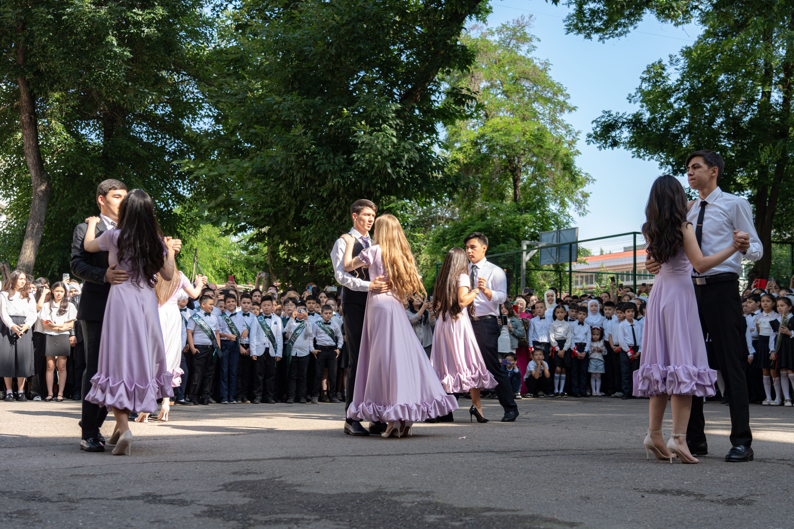 «Последний звонок» в школах Ташкента. Георгий Намазов | Фотограф в Ташкенте