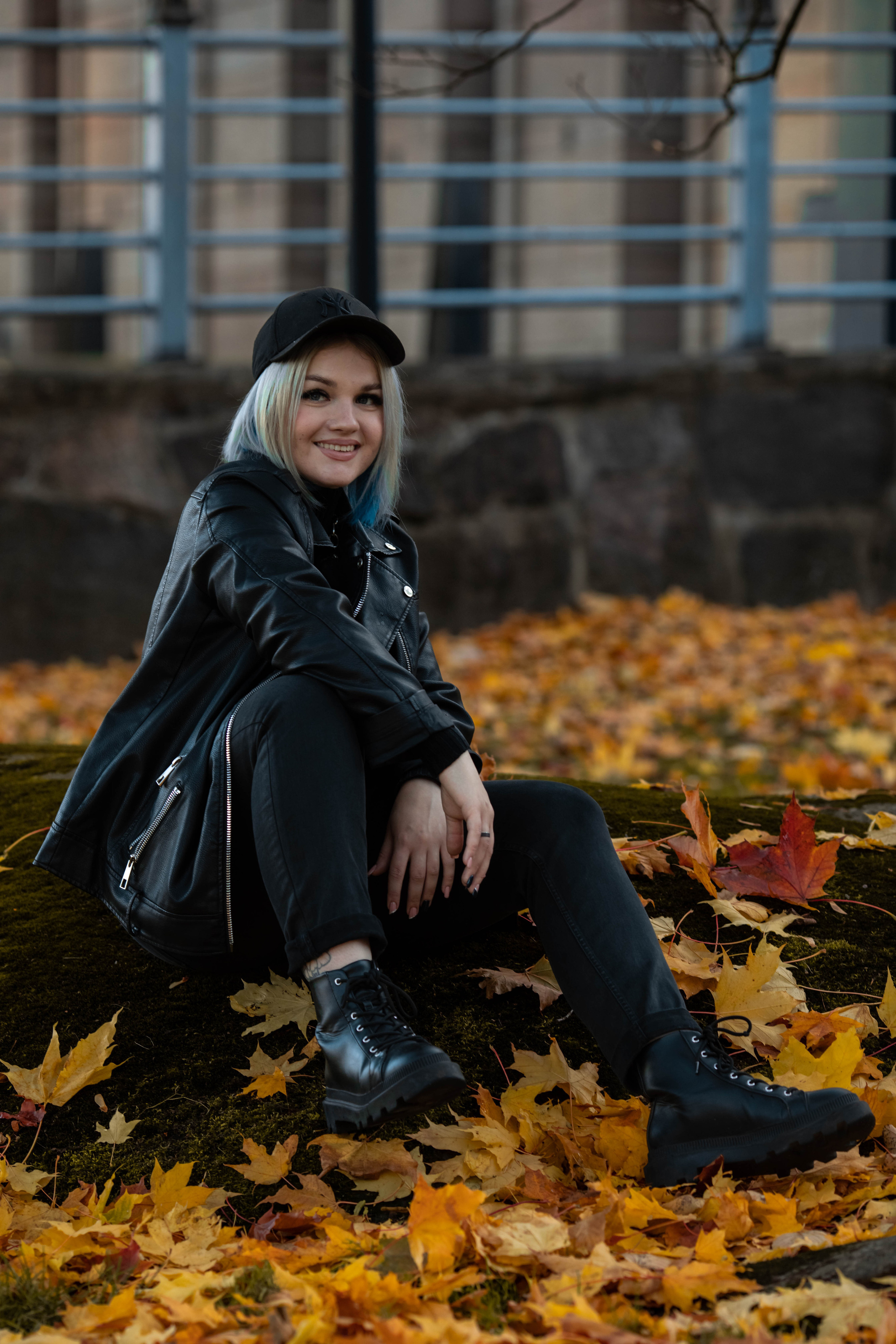 Syksyinen tarina. Ekaterina Mansur, muotokuvafotografi Suomessa (Helsingissä ja Uudellam