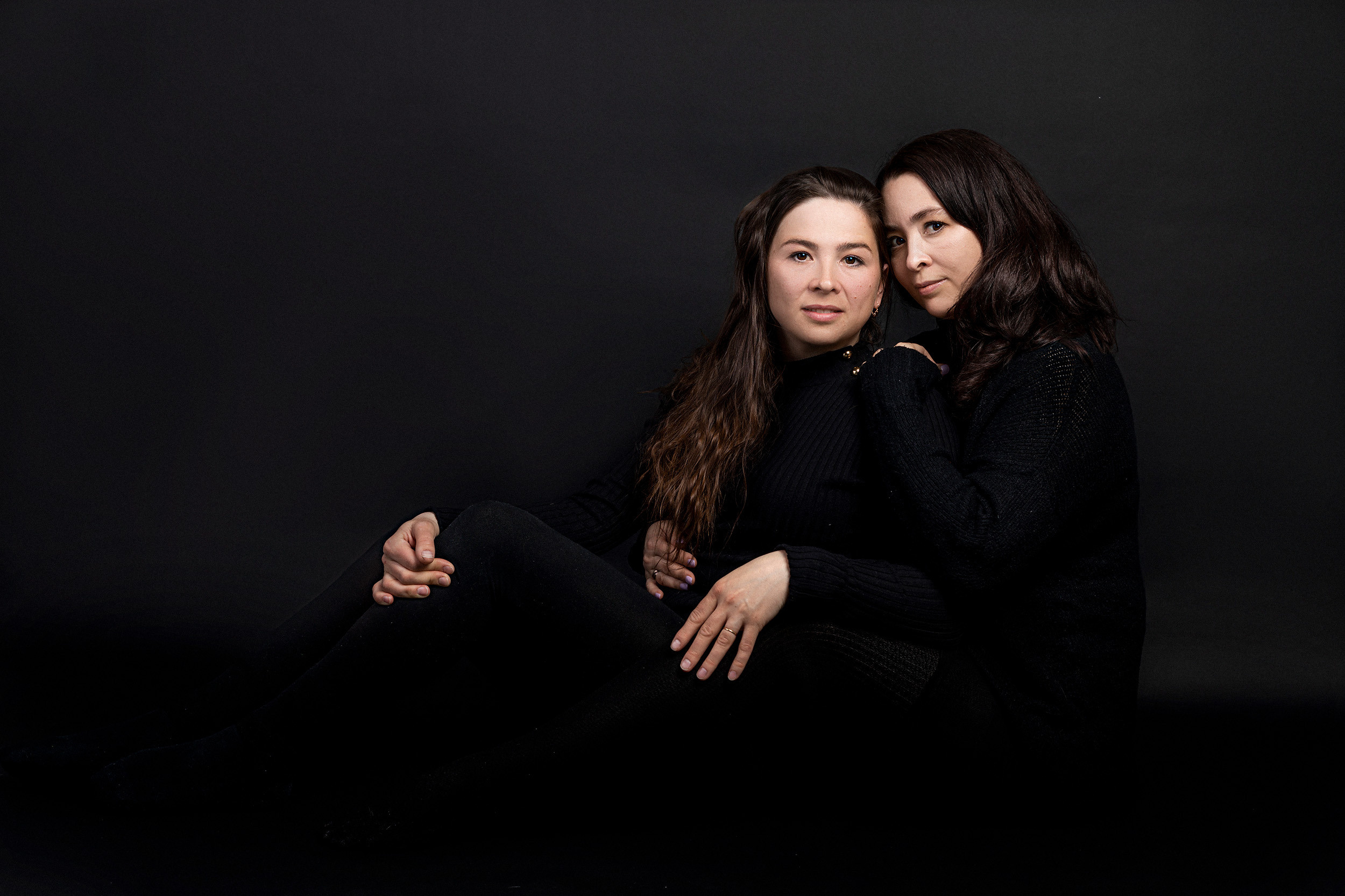 Sisarusten rakkaus. Ekaterina Mansur, muotokuvafotografi Suomessa (Helsingissä ja Uudellam