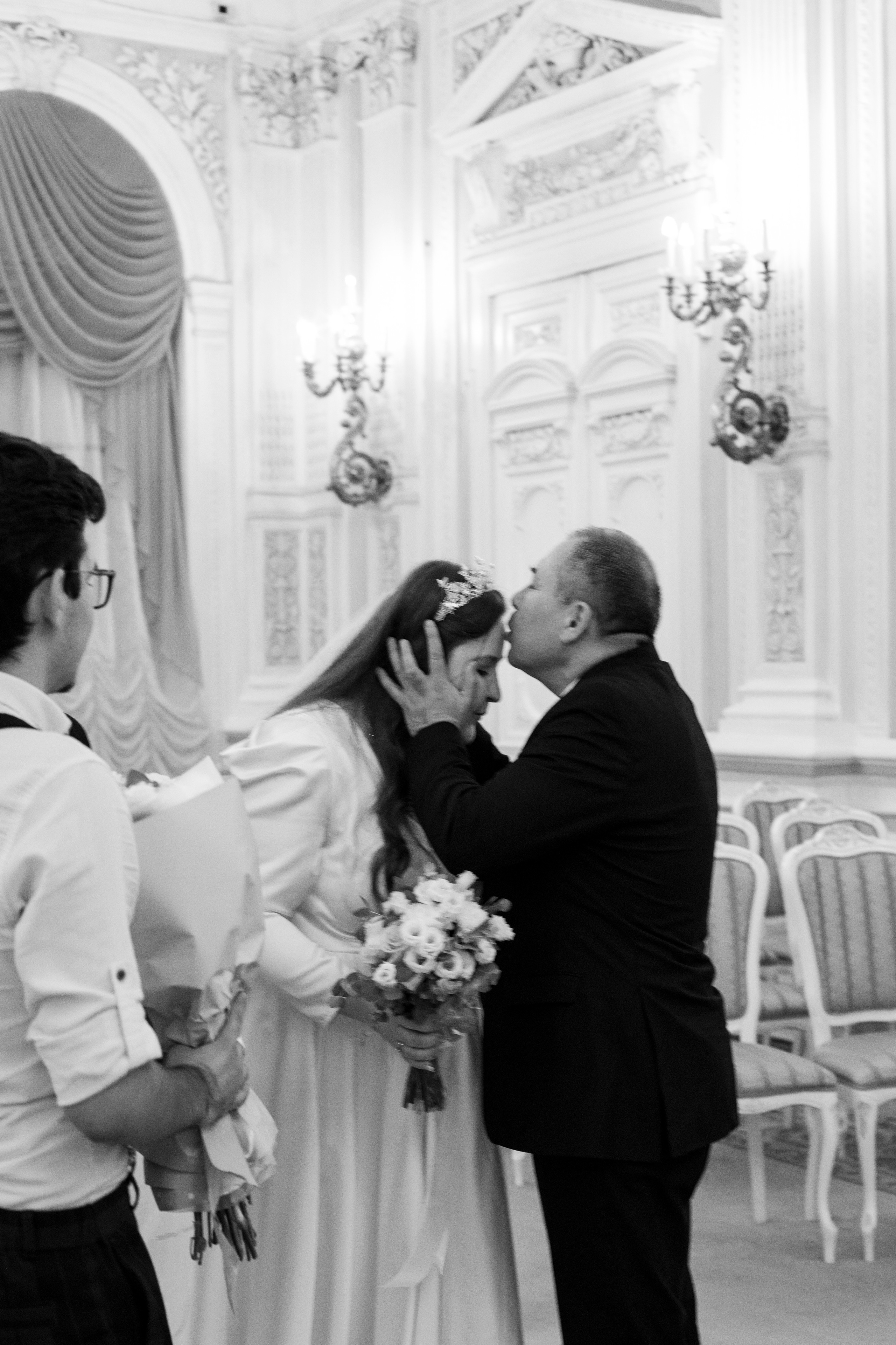 Anastasia ja Jon. Ekaterina Mansur, muotokuvafotografi Suomessa (Helsingissä ja Uudellam