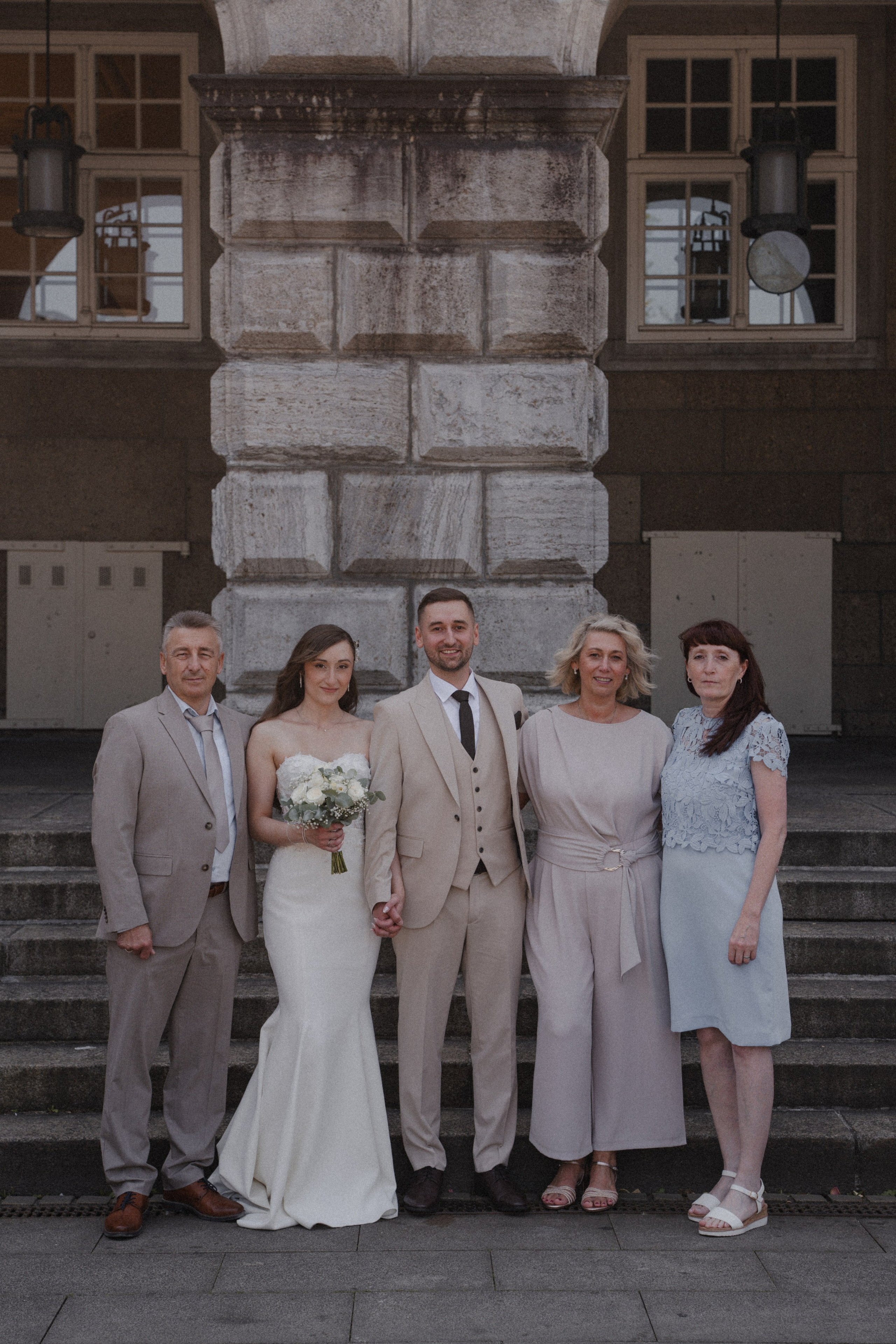 Anton & Jessica I Rathaus Mülheim an der Ruhr. Hochzeitsfotografin Bochum | Halyna Reiche Fotografie NRW