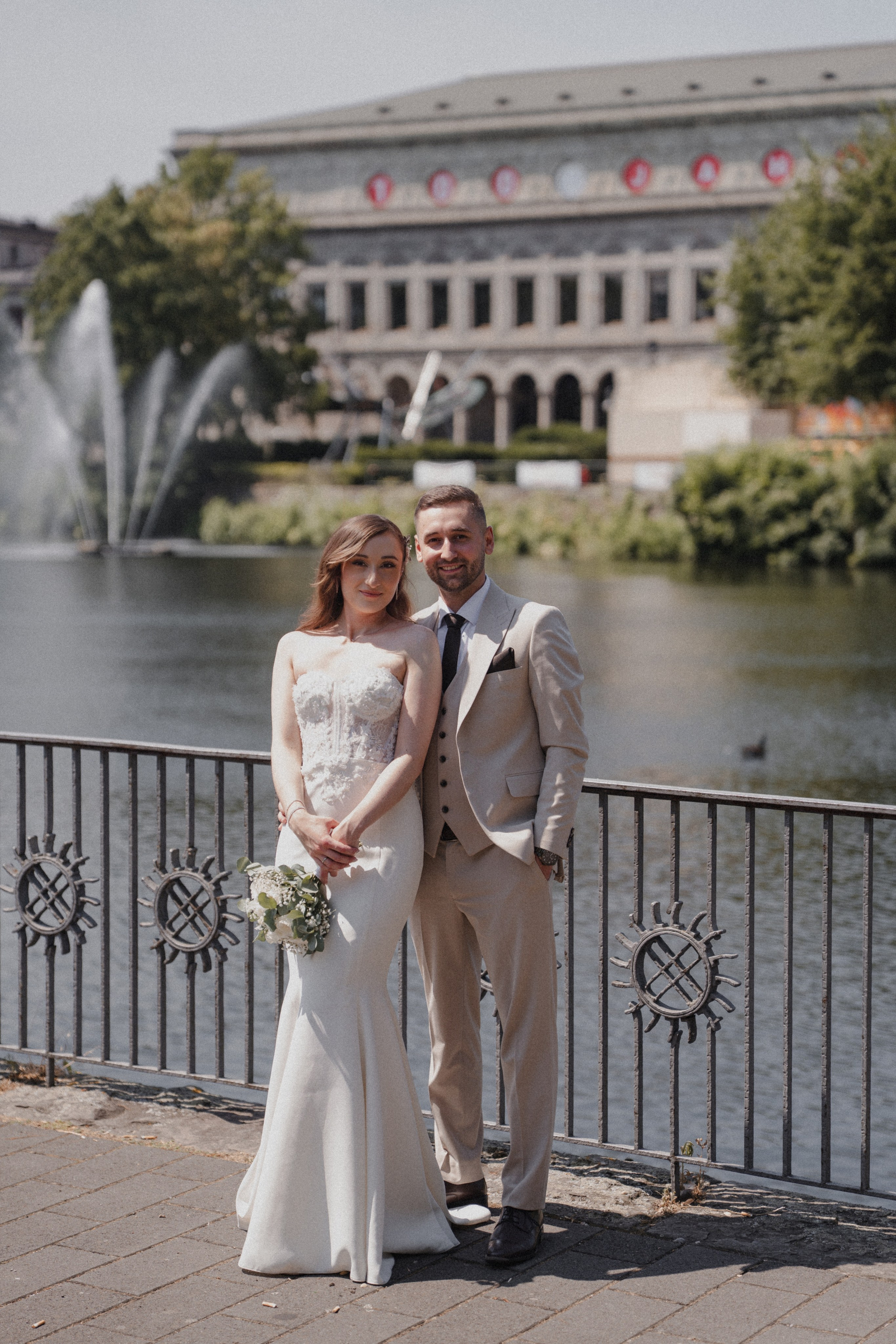 Anton & Jessica I Rathaus Mülheim an der Ruhr. Hochzeitsfotografin Bochum | Halyna Reiche Fotografie NRW