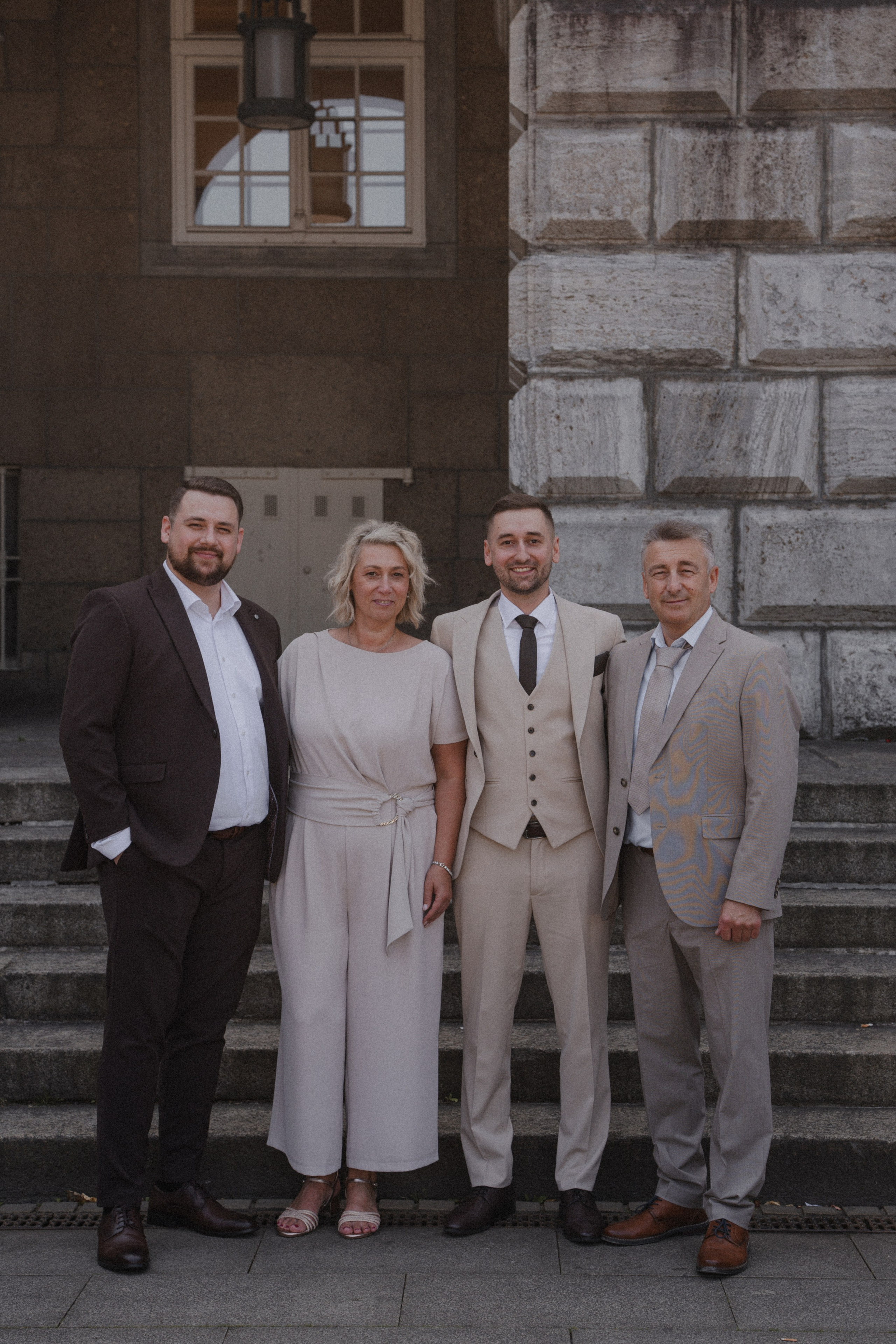 Anton & Jessica I Rathaus Mülheim an der Ruhr. Hochzeitsfotografin Bochum | Halyna Reiche Fotografie NRW