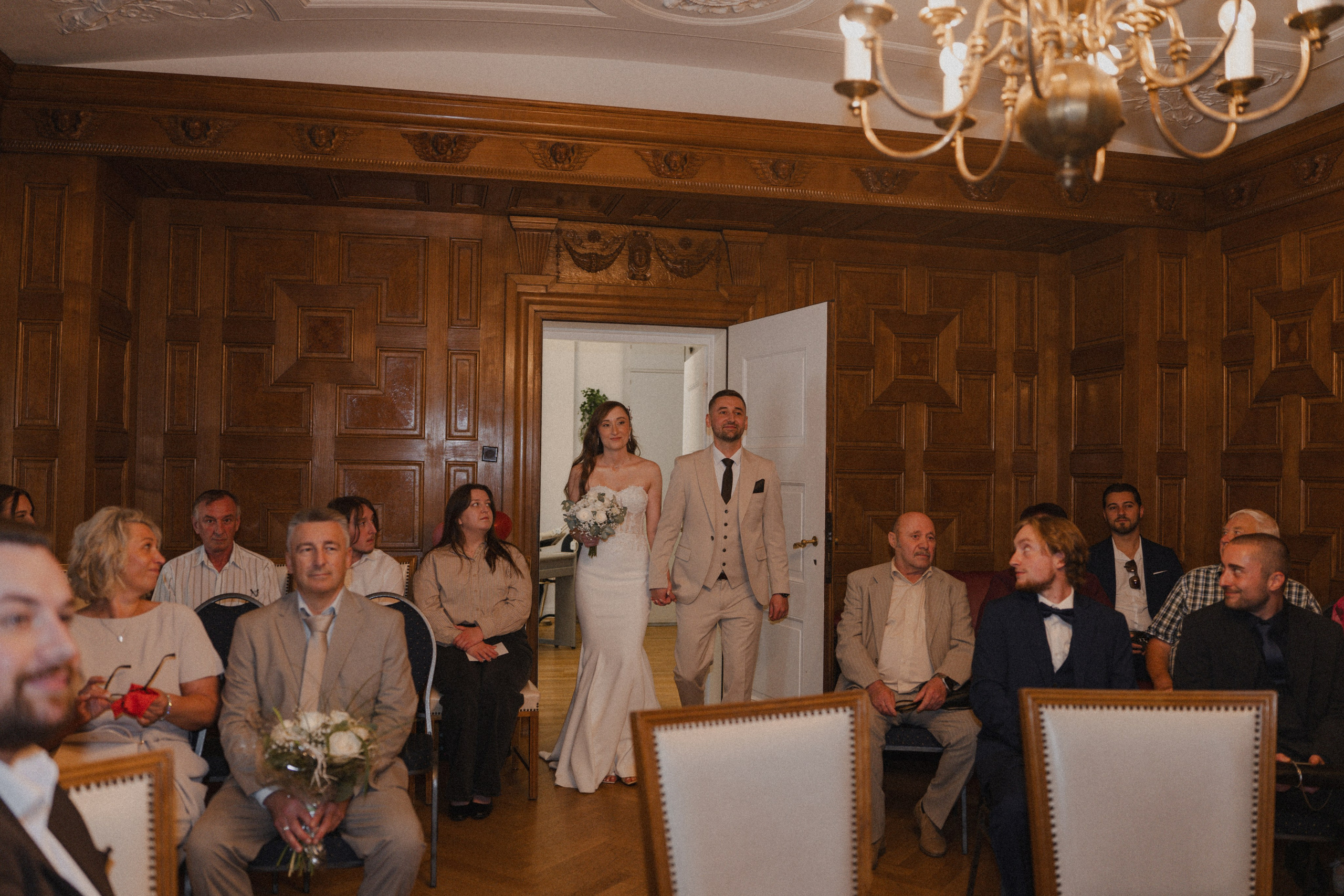 Anton & Jessica I Rathaus Mülheim an der Ruhr. Hochzeitsfotografin Bochum | Halyna Reiche Fotografie NRW