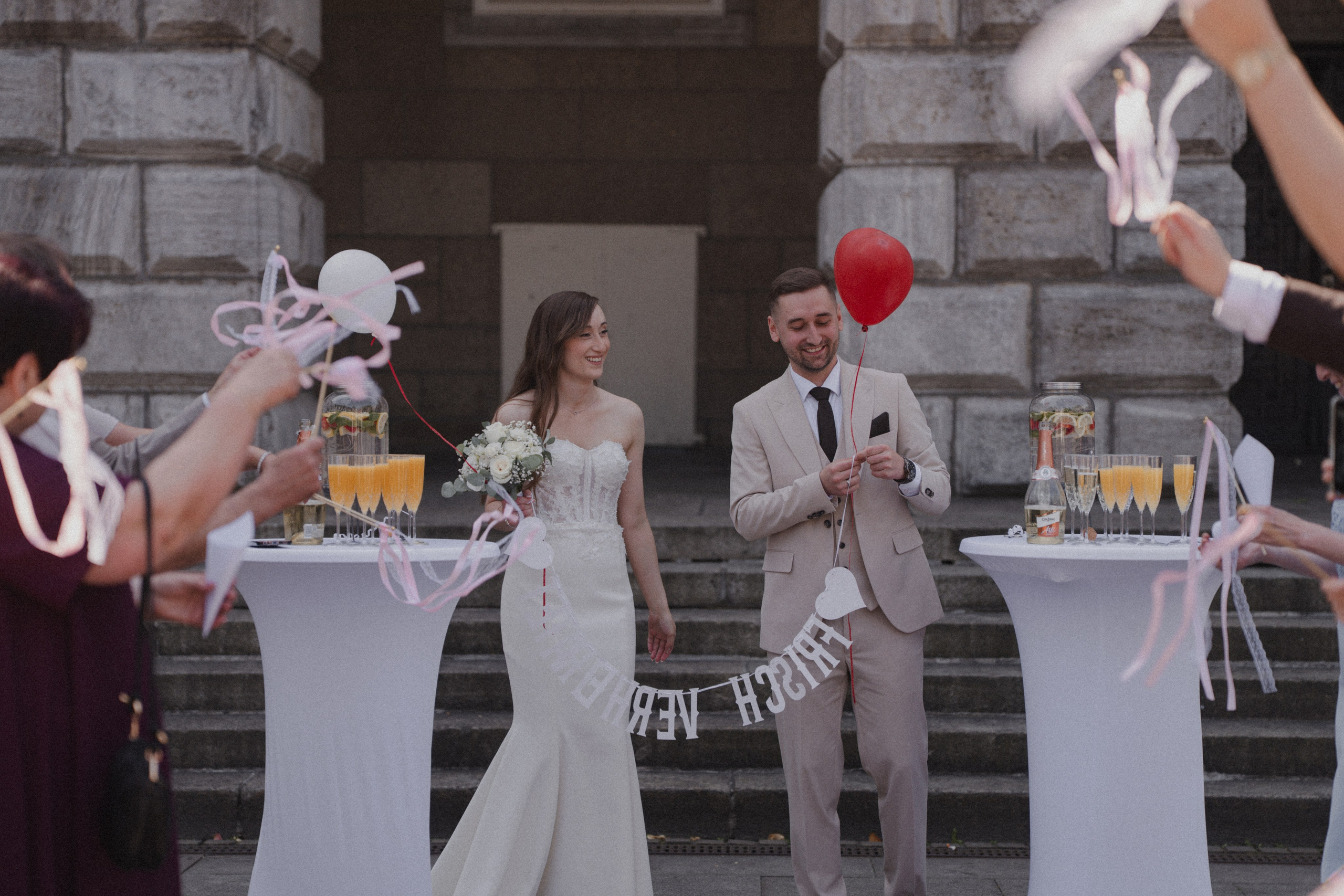 Anton & Jessica I Rathaus Mülheim an der Ruhr. Hochzeitsfotografin Bochum | Halyna Reiche Fotografie NRW