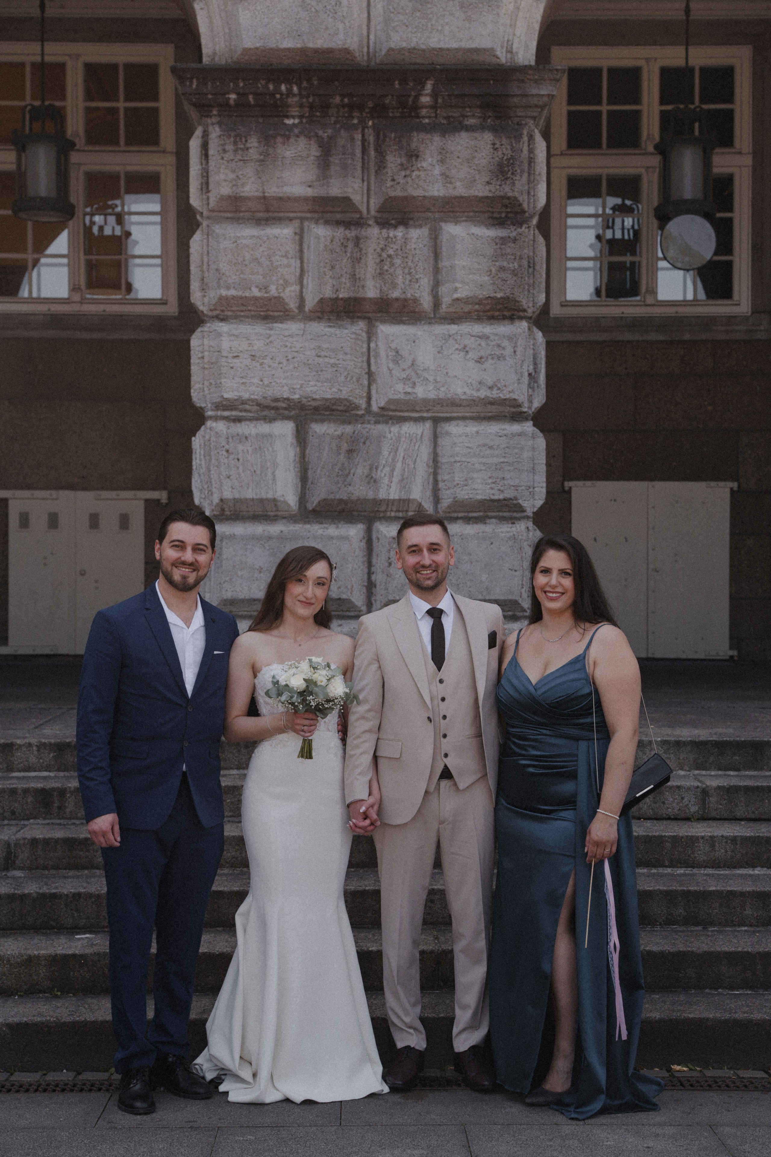 Anton & Jessica I Rathaus Mülheim an der Ruhr. Hochzeitsfotografin Bochum | Halyna Reiche Fotografie NRW